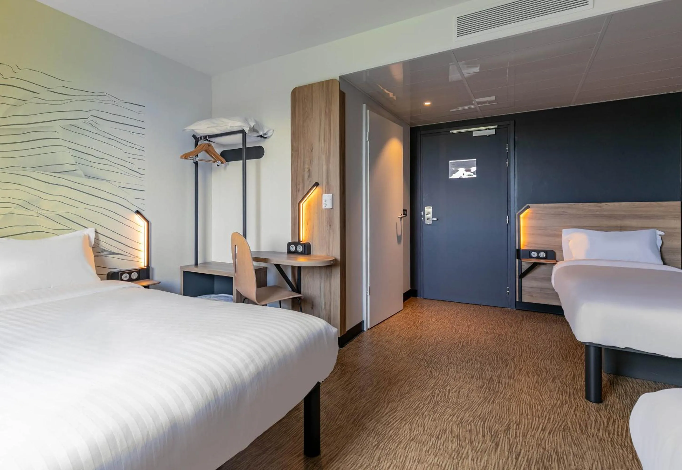 Bedroom, Bed in B&B HOTEL Mulhouse Bâle Aéroport