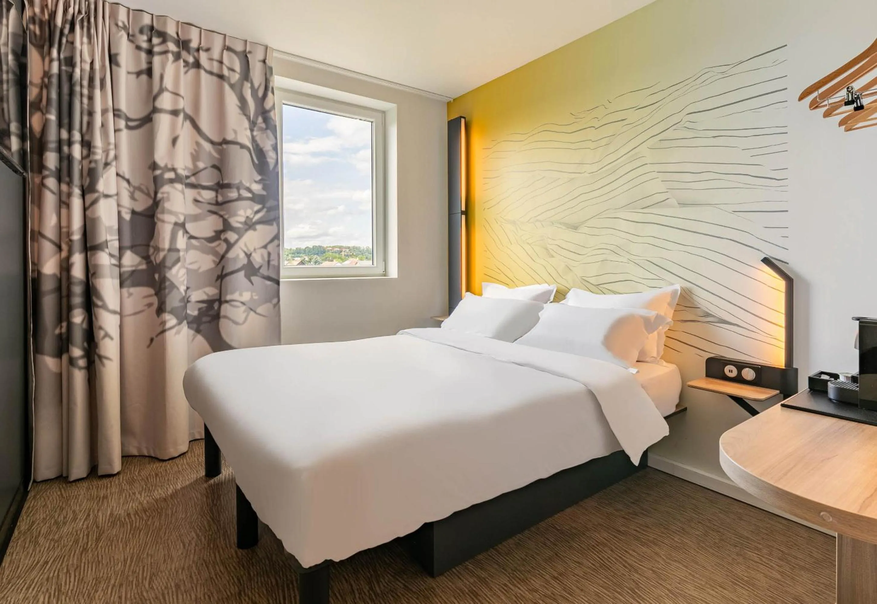 Bedroom, Bed in B&B HOTEL Mulhouse Bâle Aéroport