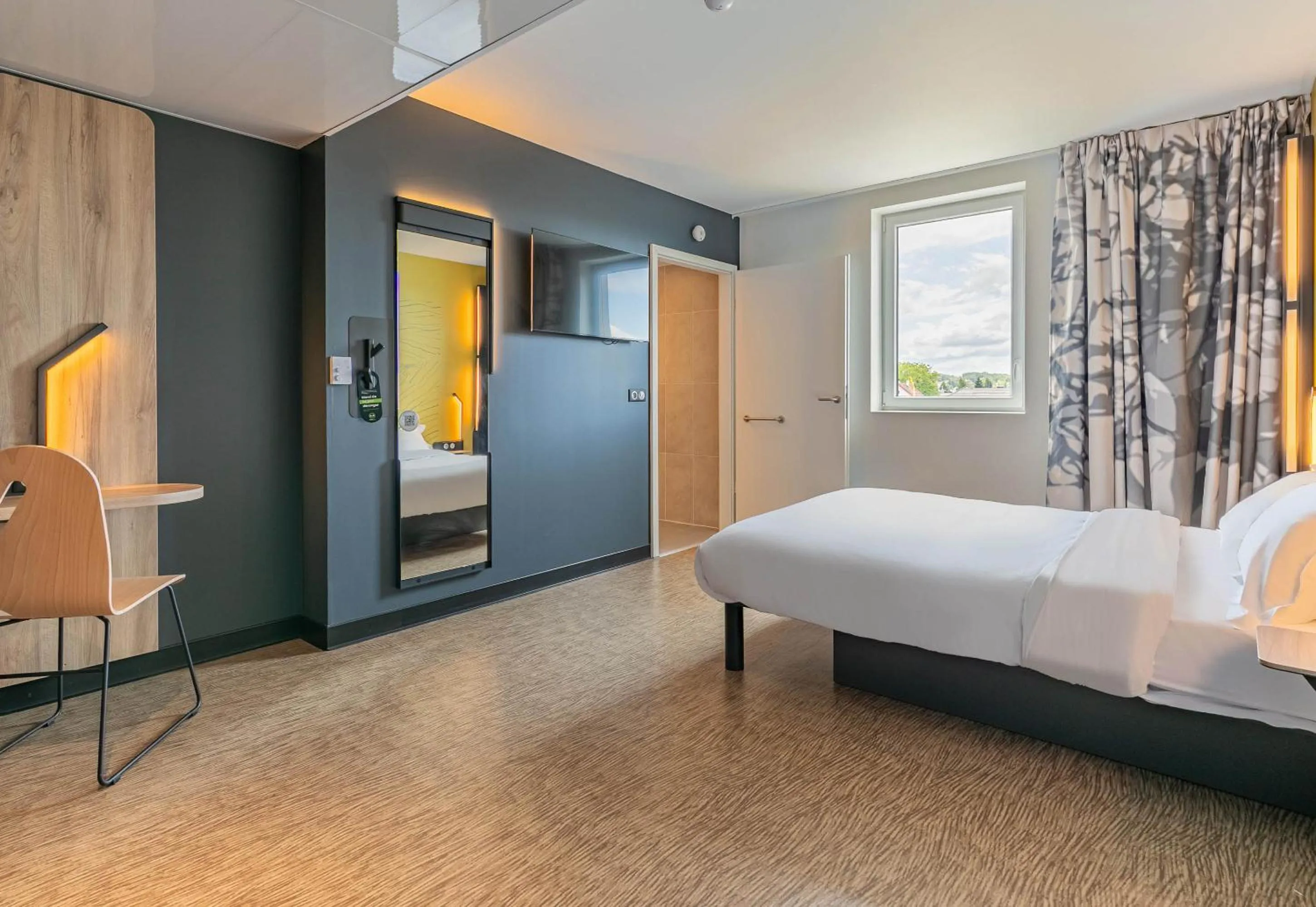 Bedroom, Bed in B&B HOTEL Mulhouse Bâle Aéroport