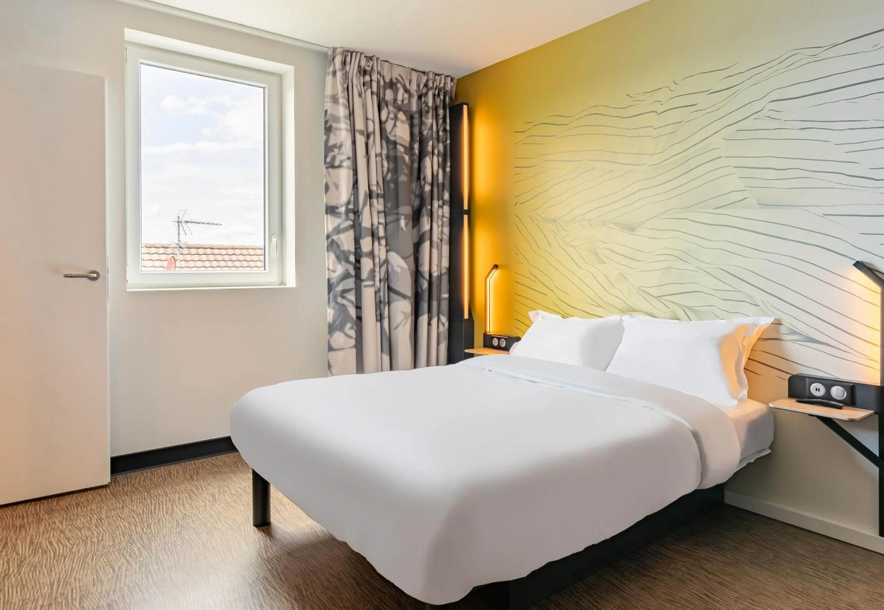 Bedroom, Bed in B&B HOTEL Mulhouse Bâle Aéroport