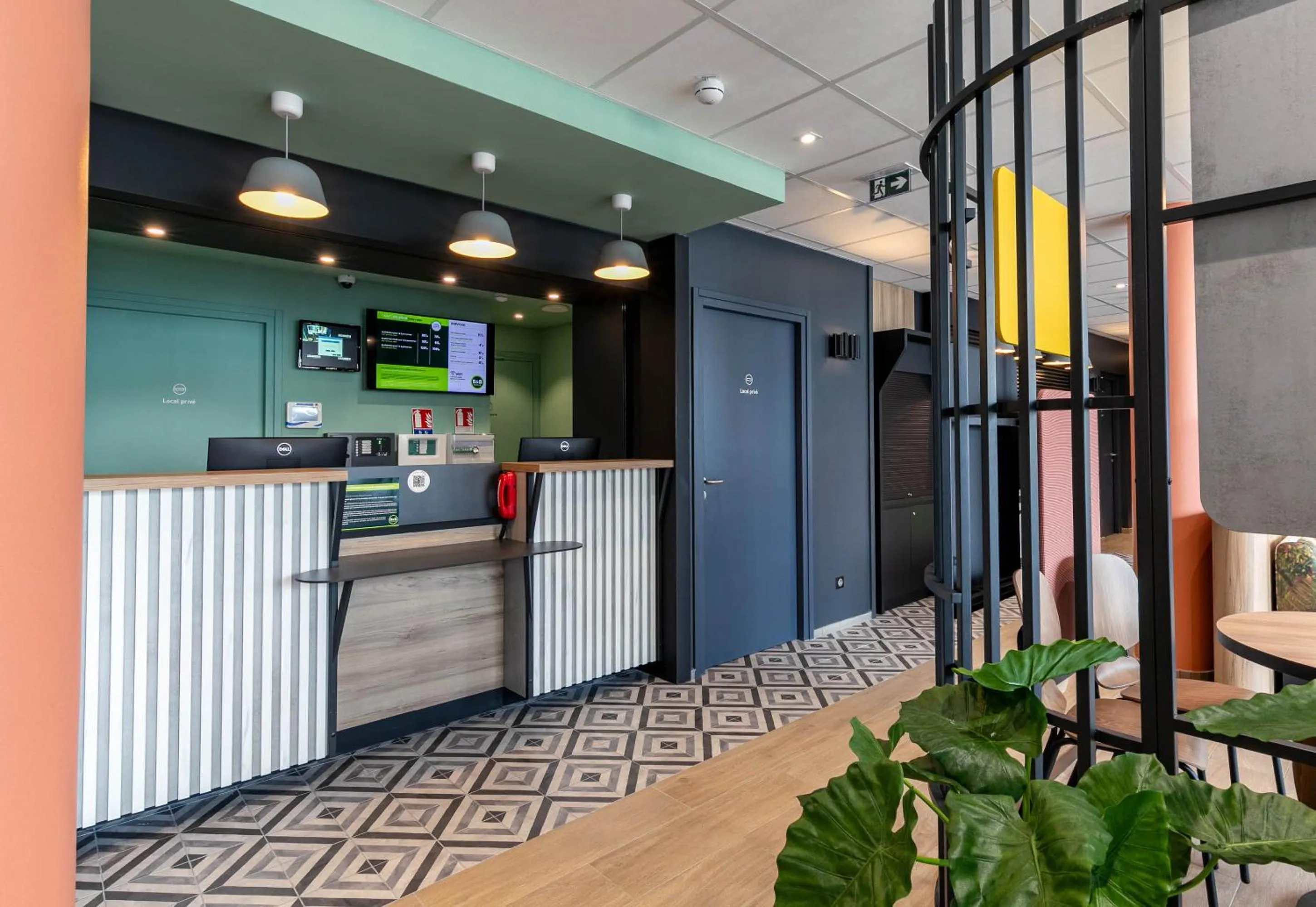 Lobby or reception in B&B HOTEL Mulhouse Bâle Aéroport