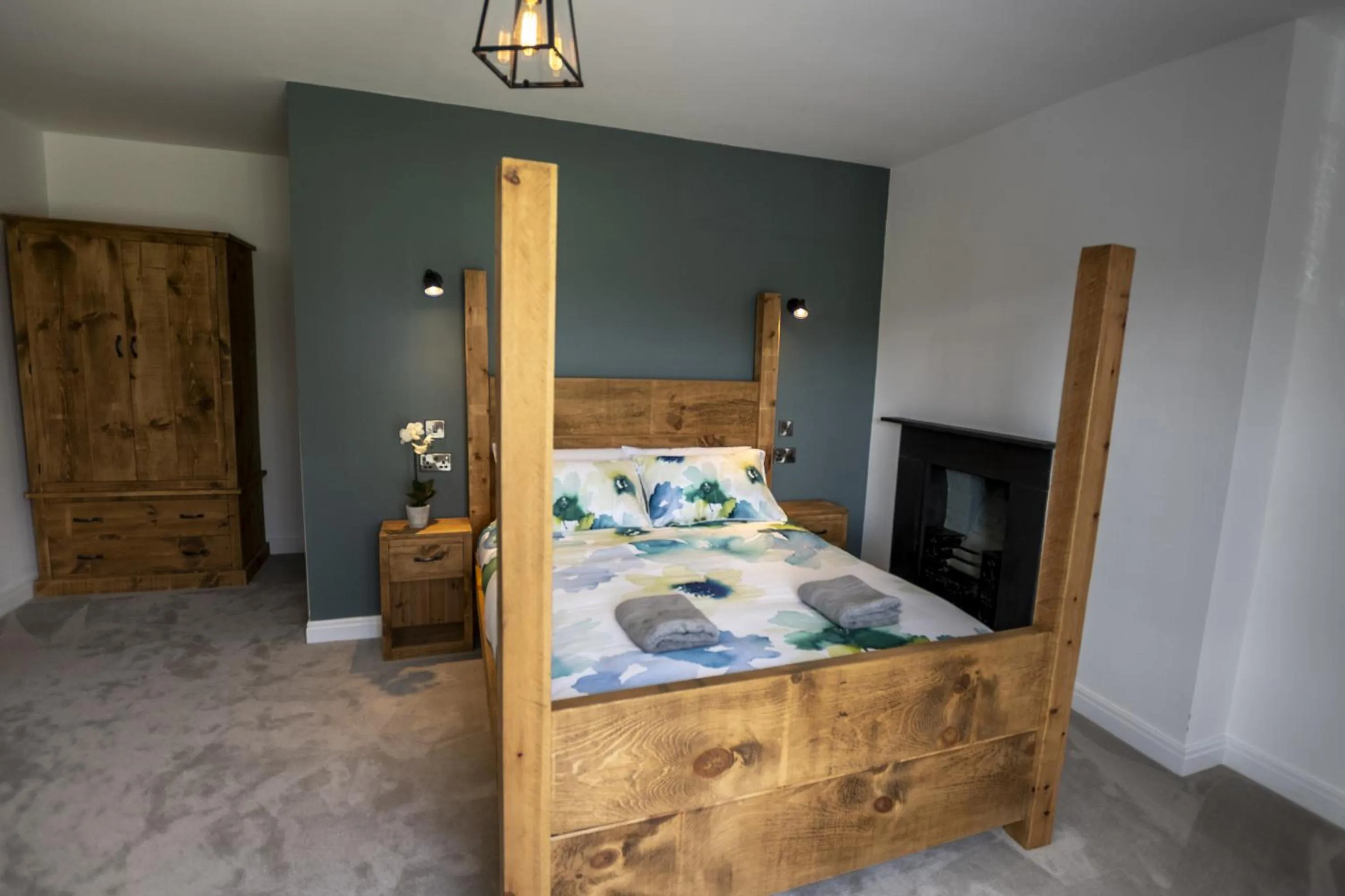 Bedroom in Pen Isa’r Llan