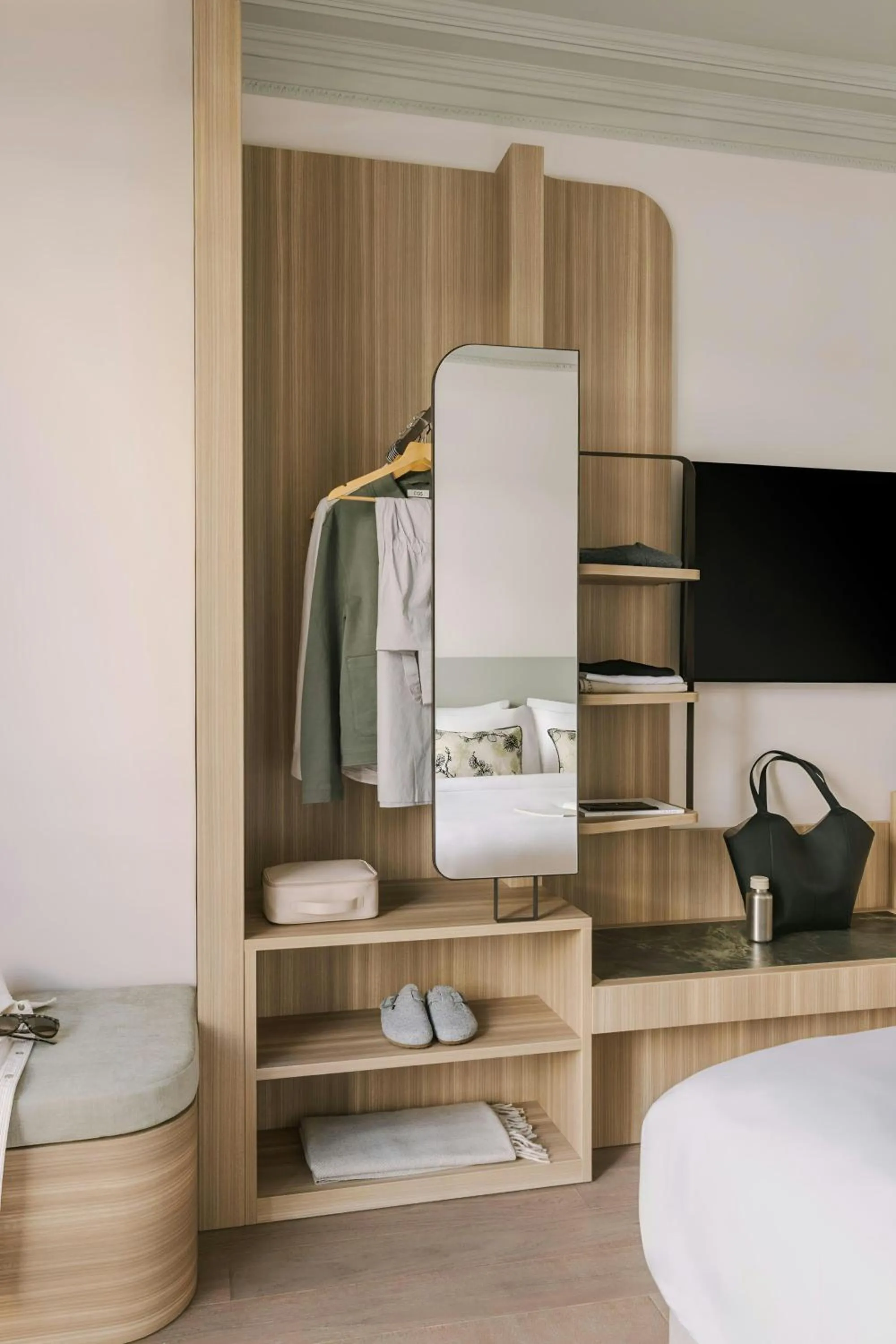 Bedroom, Bed in Yelo Mozart Hotel Les Musiciens, Sonder by Marriott Bonvoy