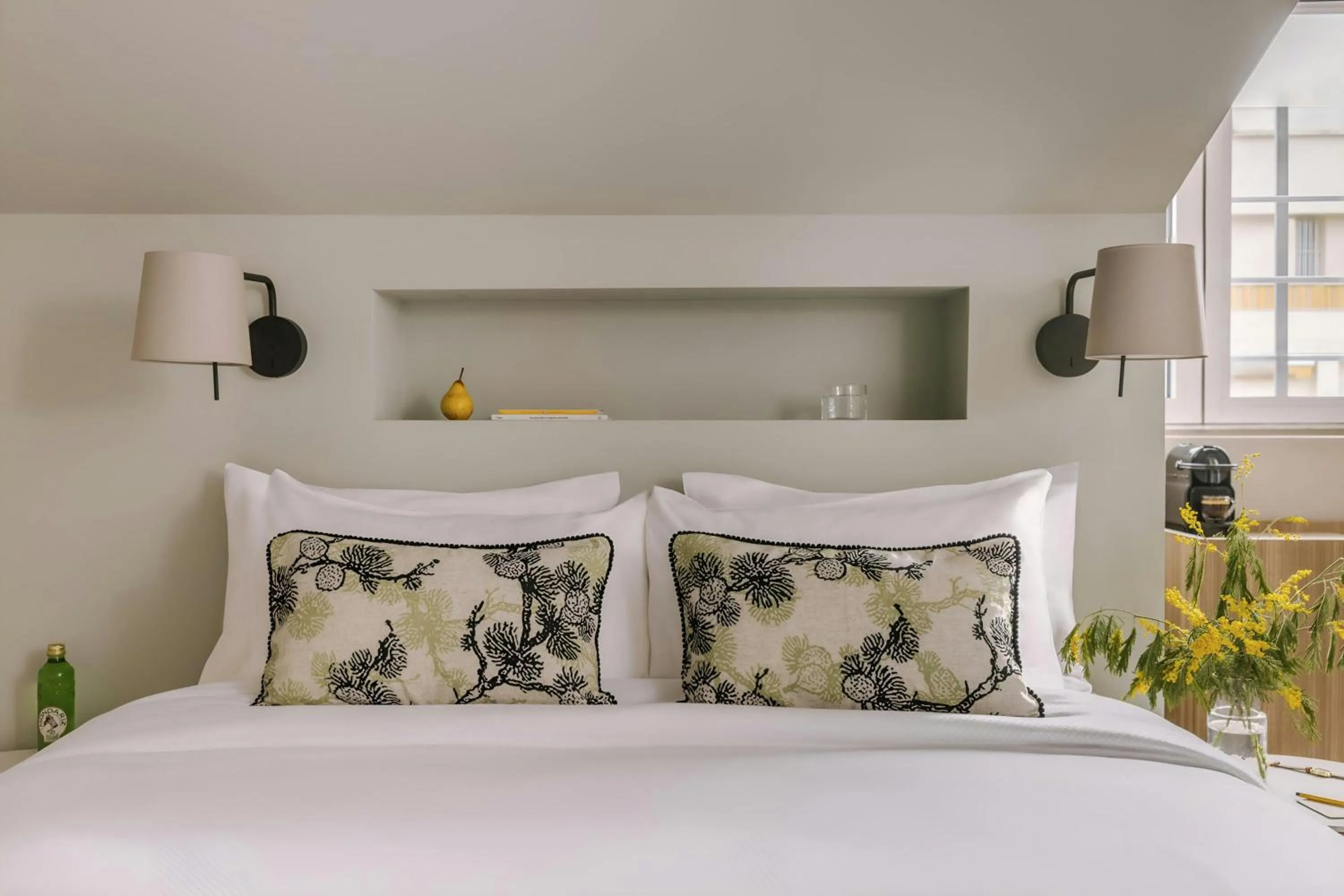 Bedroom, Bed in Yelo Mozart Hotel Les Musiciens, Sonder by Marriott Bonvoy