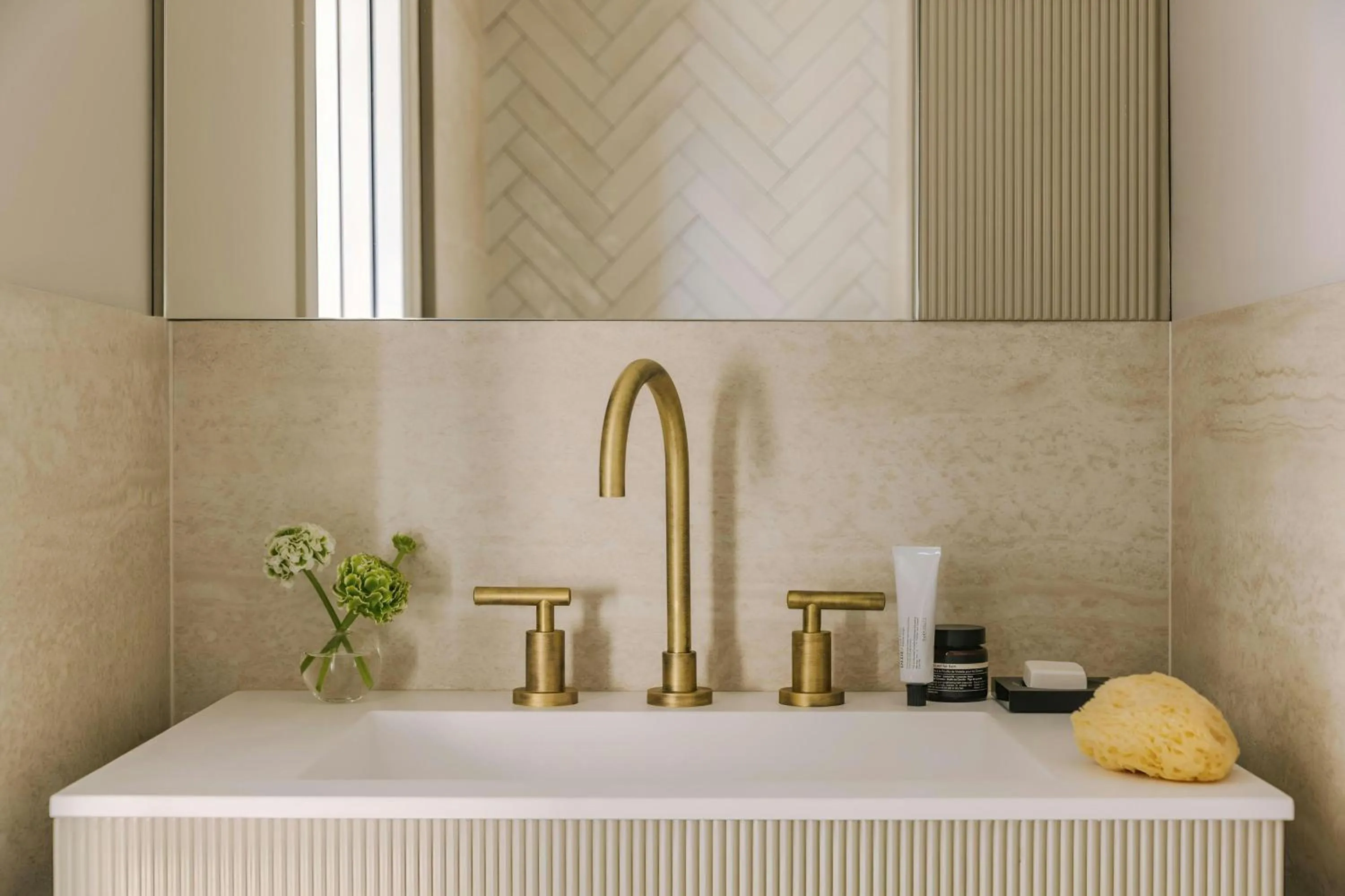 Bathroom in Yelo Mozart Hotel Les Musiciens, Sonder by Marriott Bonvoy