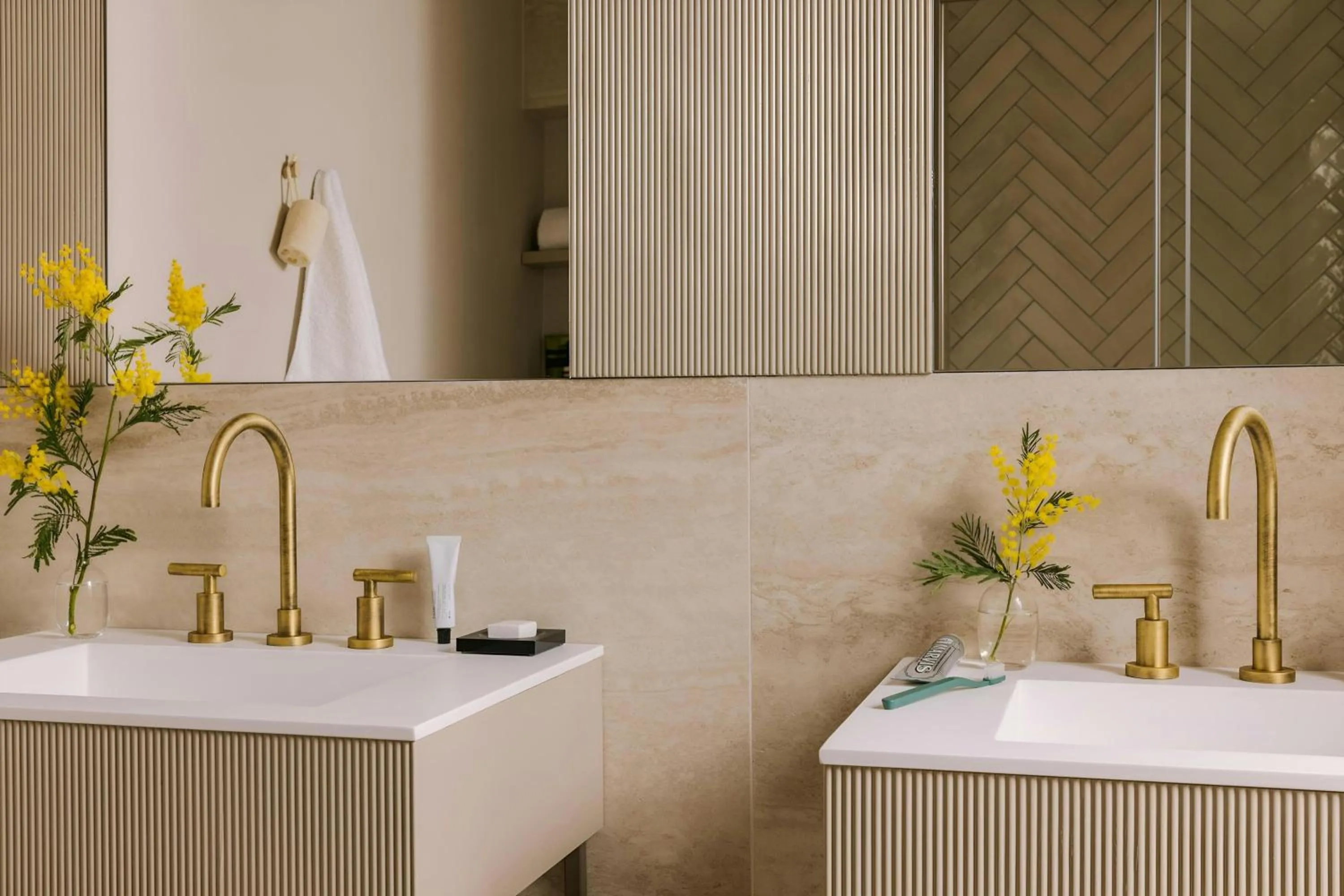 Bathroom in Yelo Mozart Hotel Les Musiciens, Sonder by Marriott Bonvoy