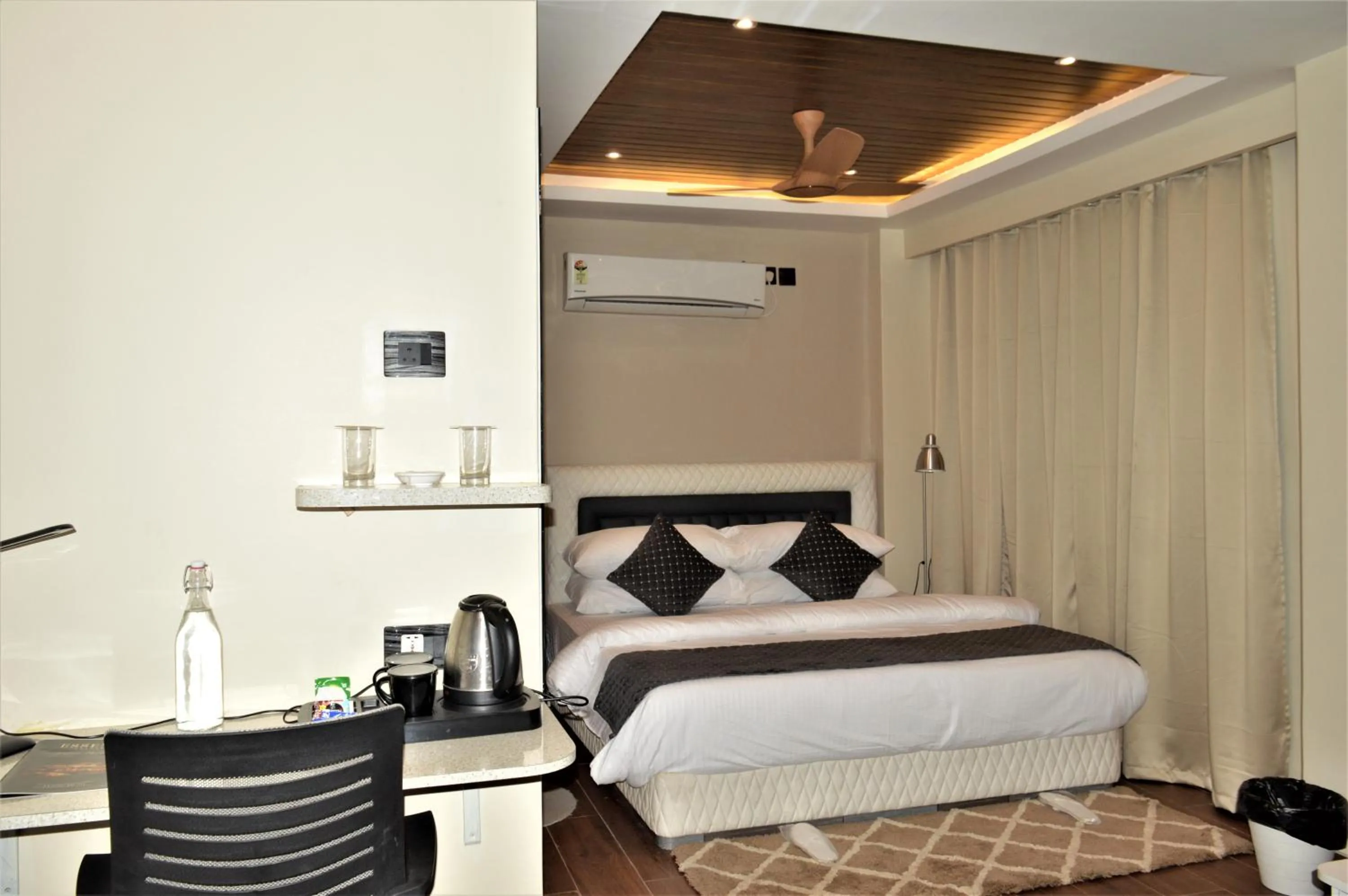 Bedroom, Bed in ESSENCE GRANDEUR