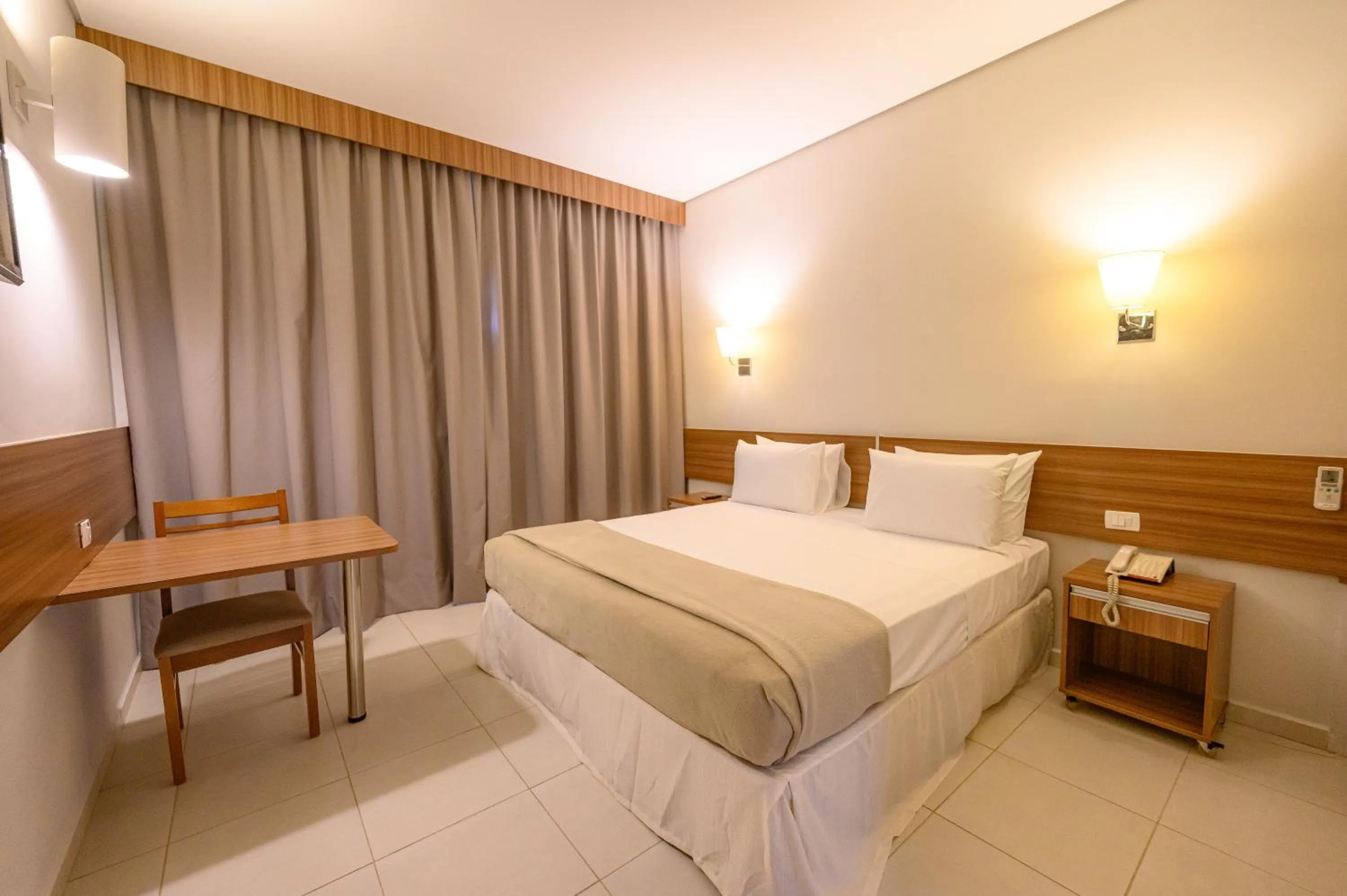 Bed in UniHotel Salto