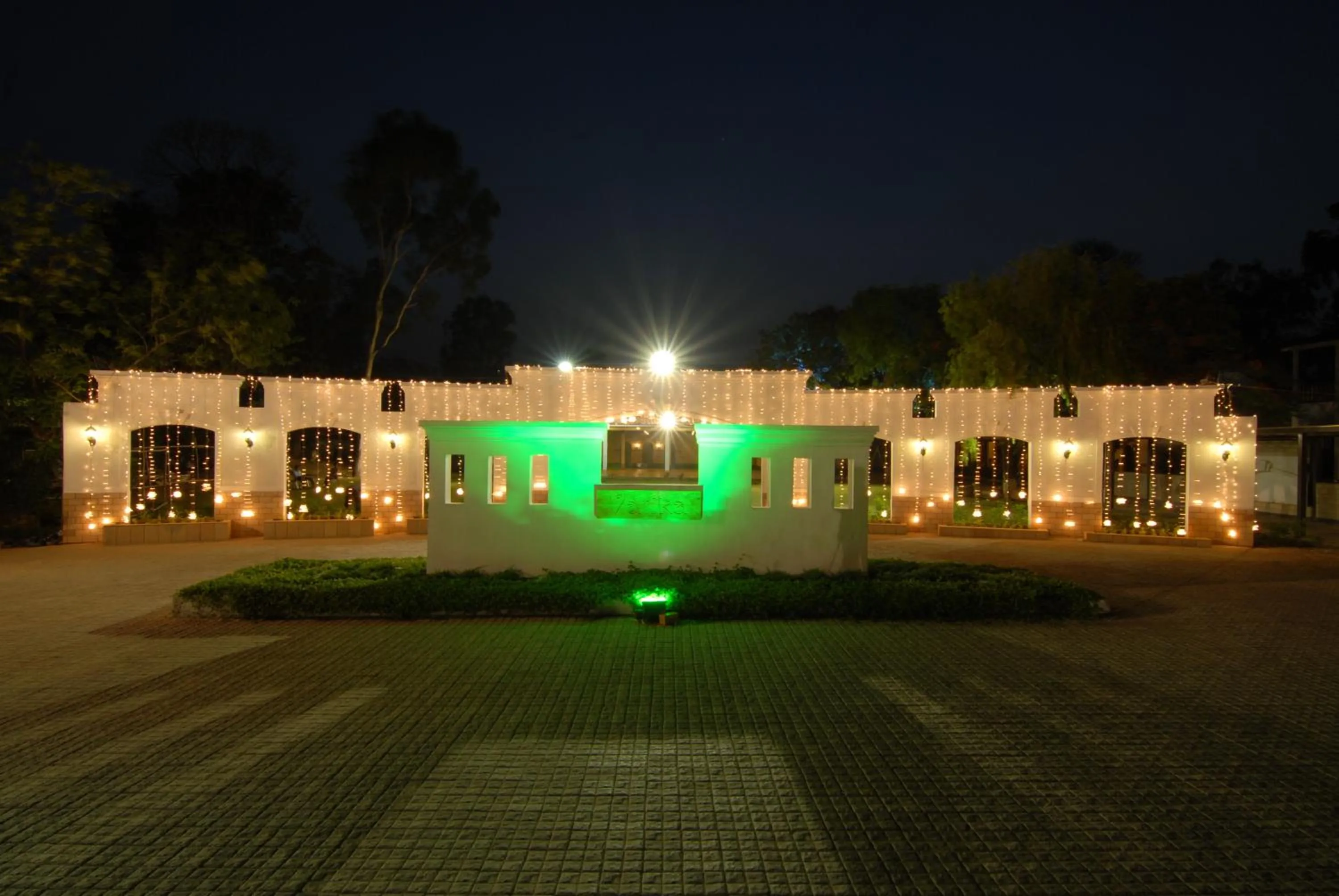 Facade/entrance in Chanakya Bnr Hotel