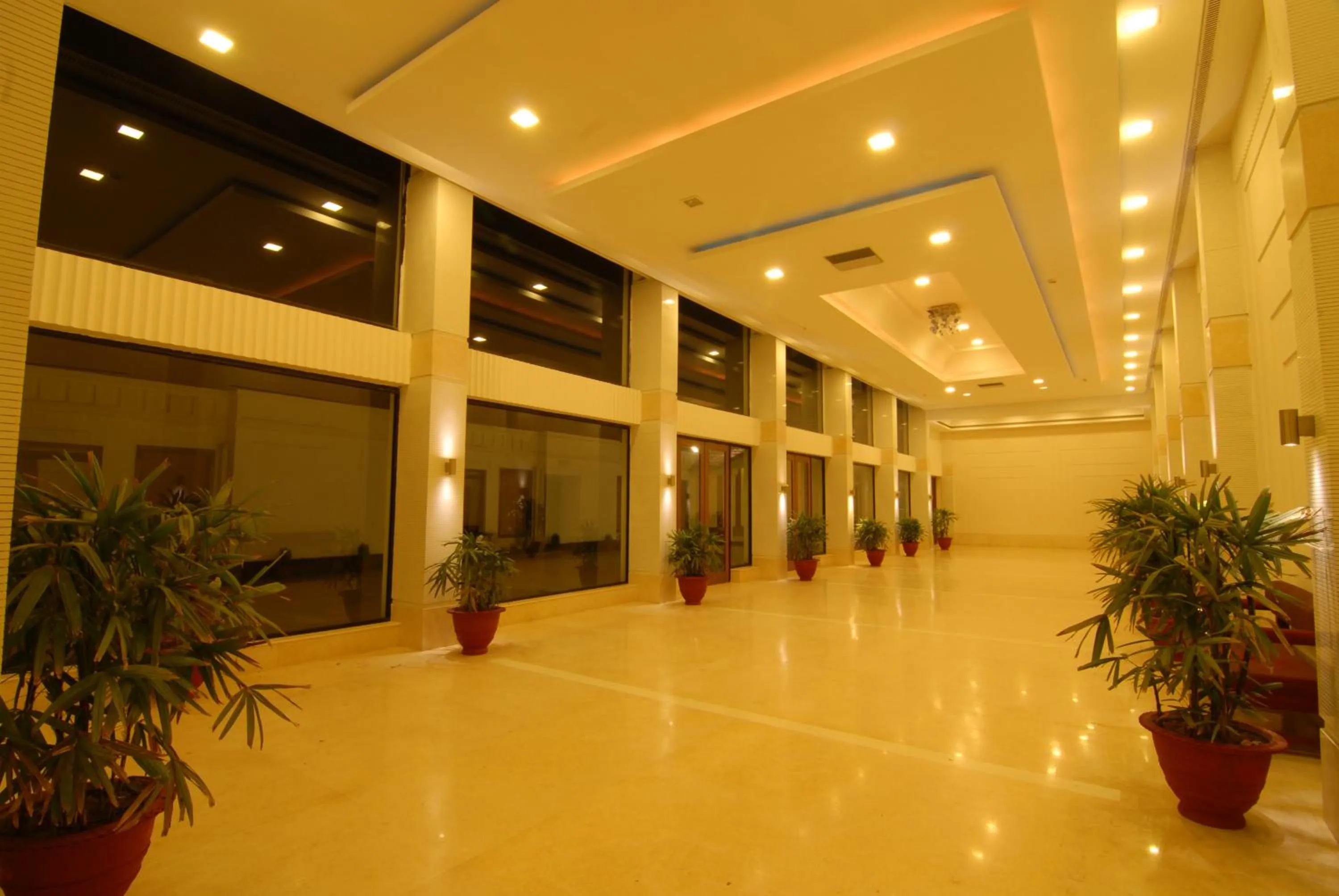 Chanakya Bnr Hotel