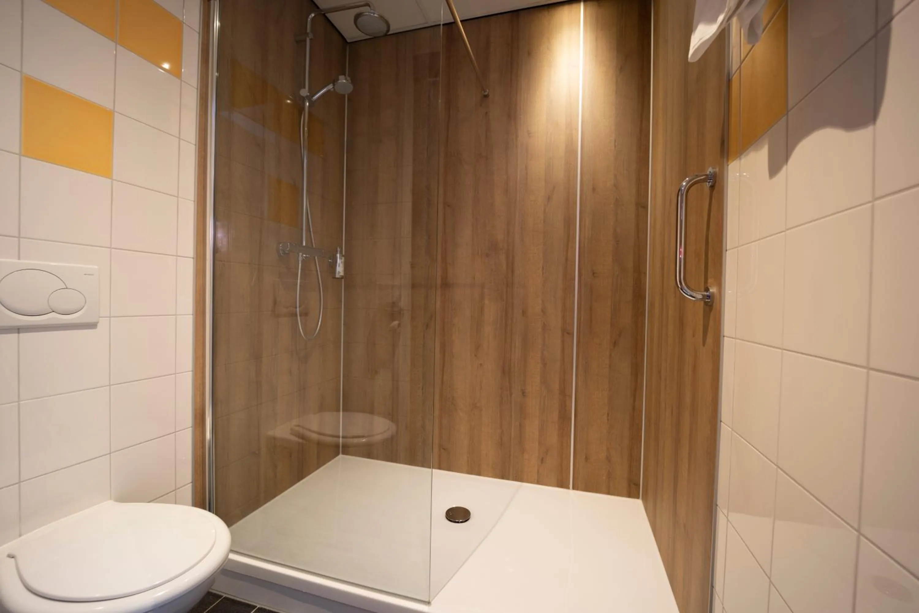 Shower in Fletcher Wellness-Hotel Brabant-Mill