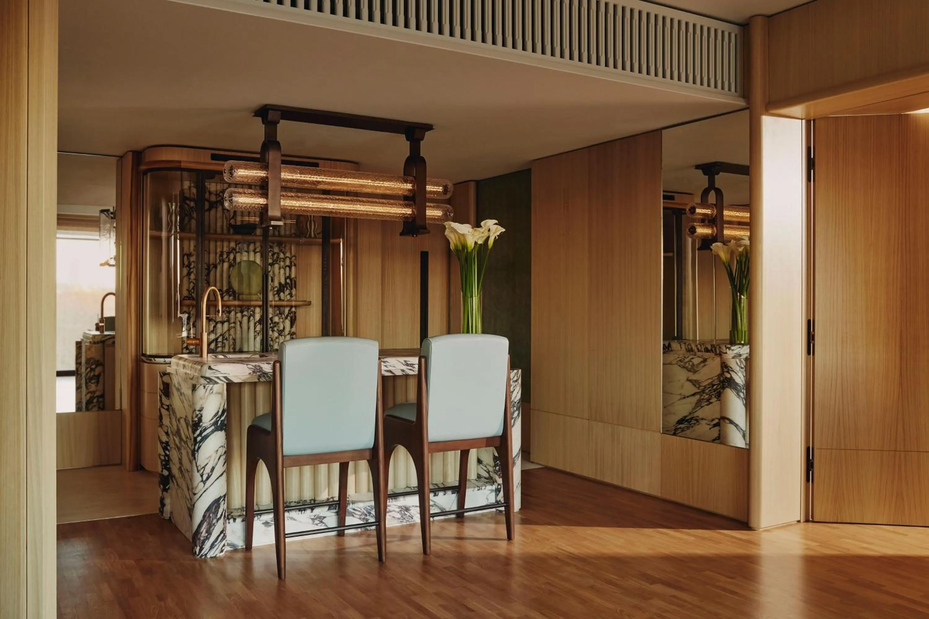 Photo of the whole room in The Emory, Maybourne