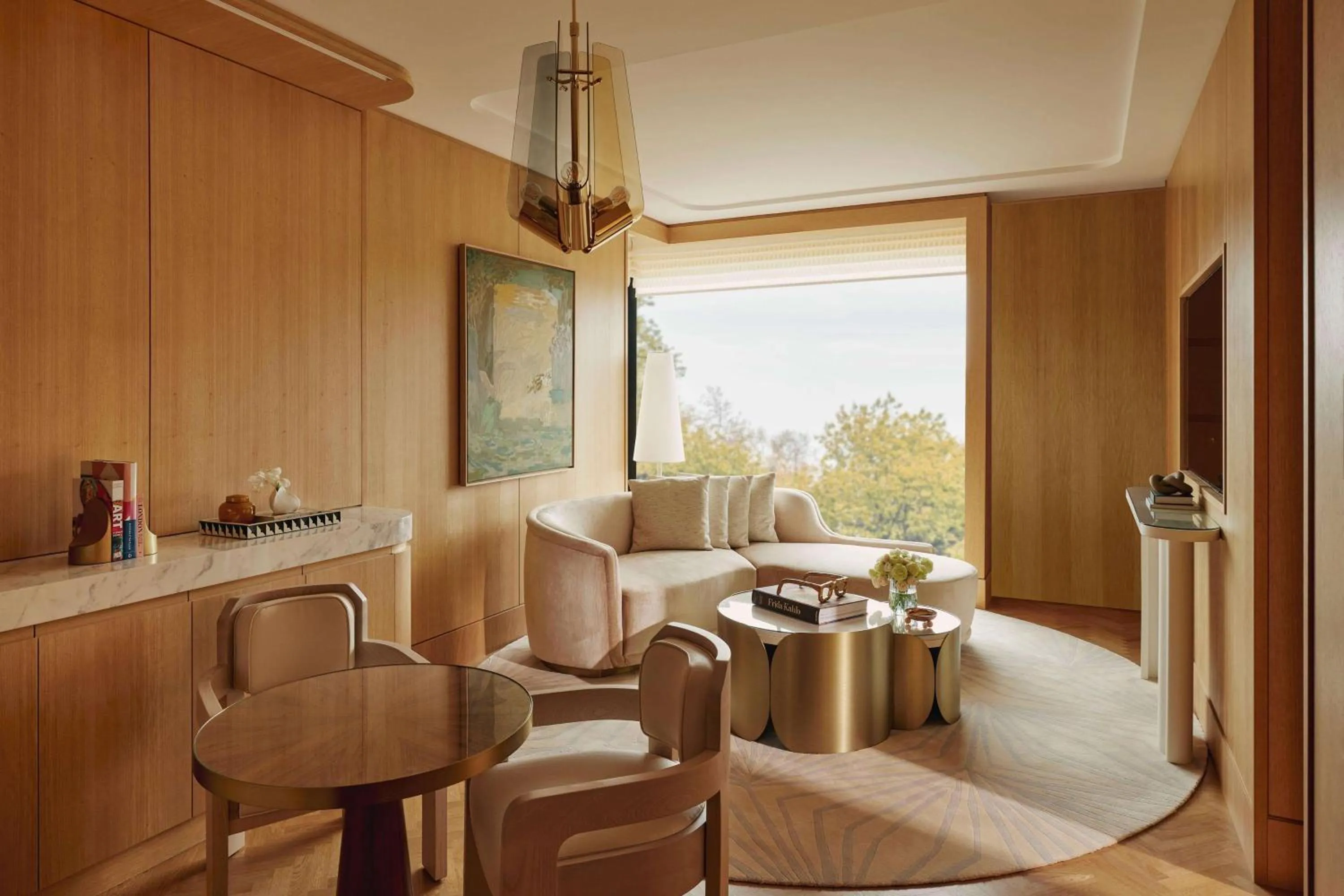 Photo of the whole room in The Emory, Maybourne