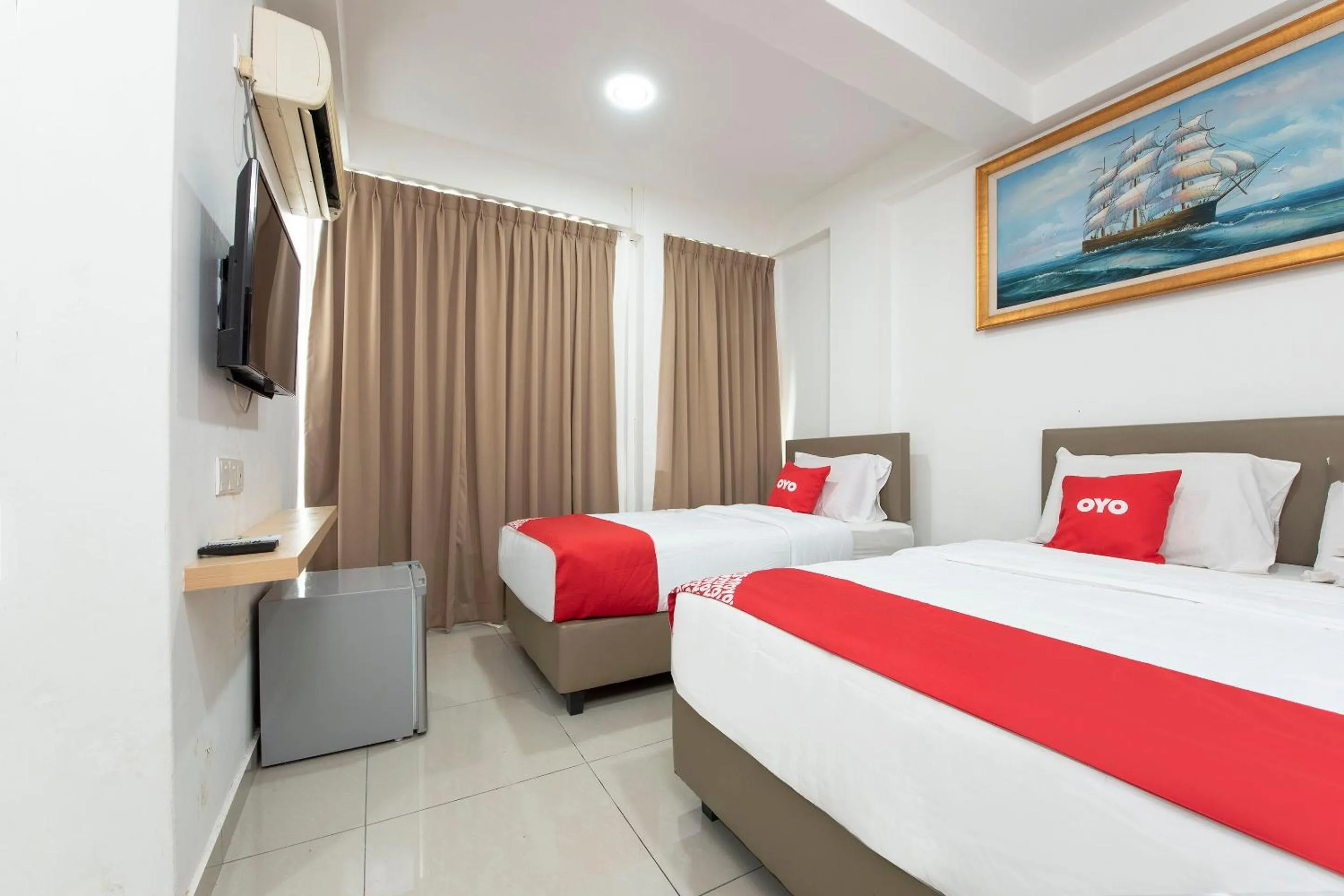 View (from property/room), Bed in Sg Rengit City Resort 3