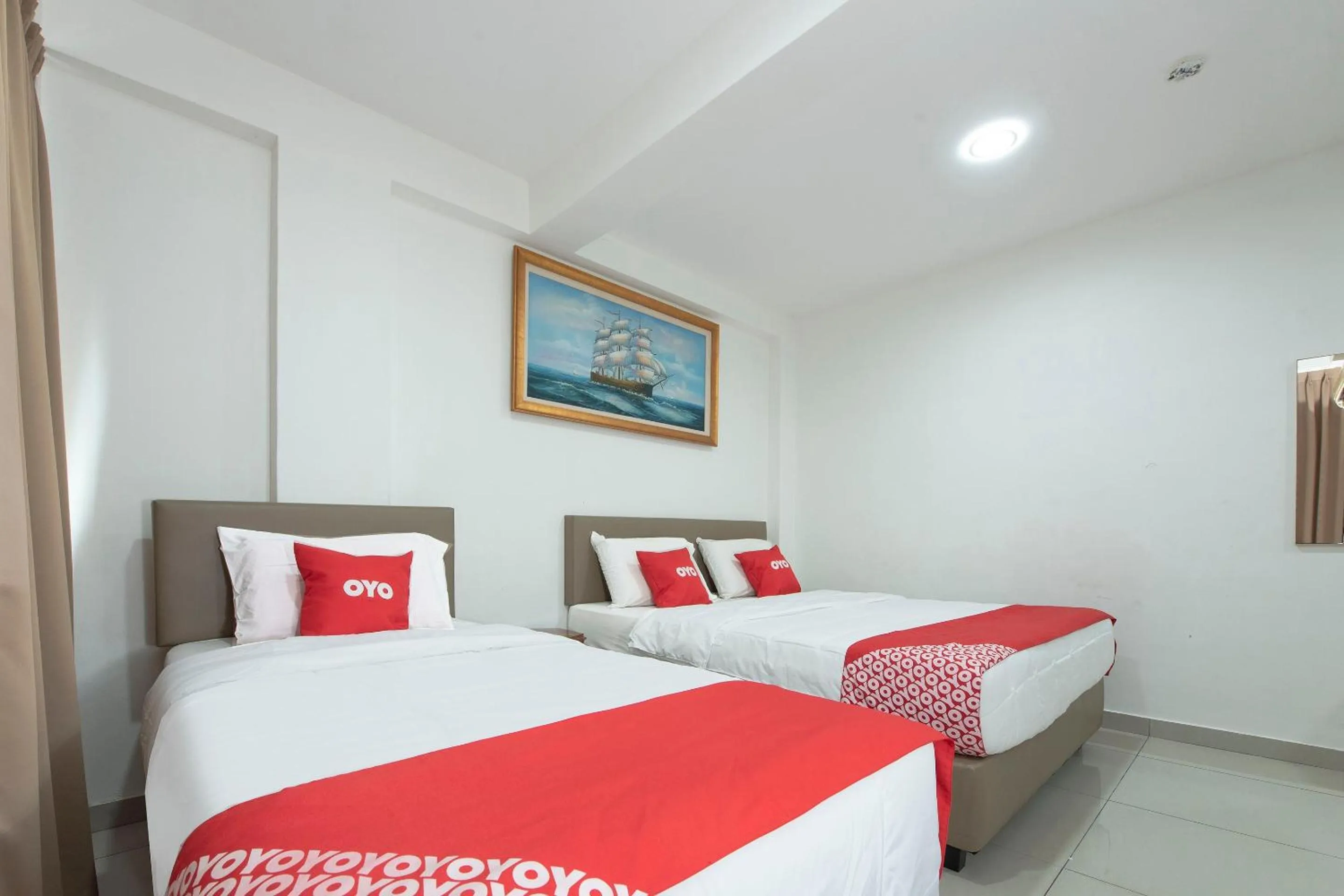 Bedroom, Bed in Sg Rengit City Resort 3