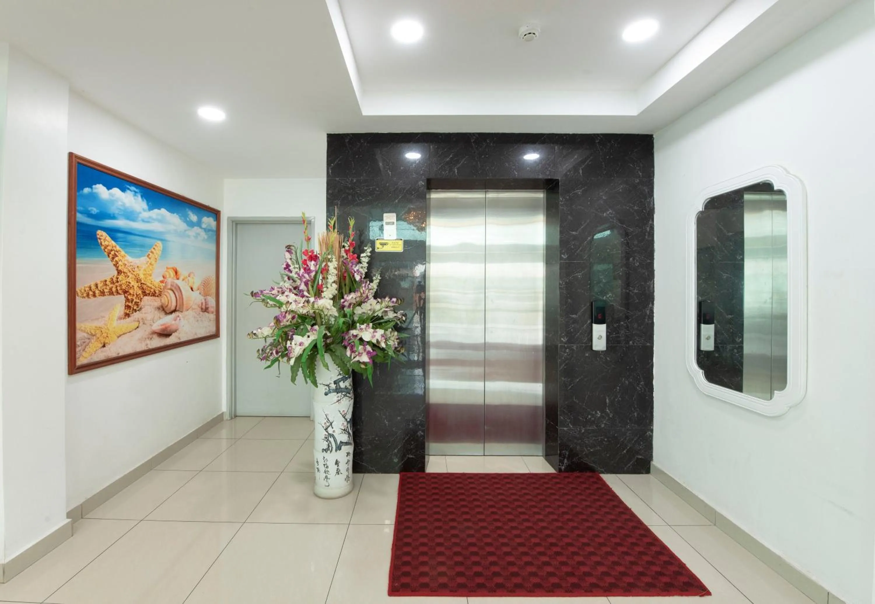 elevator in Sg Rengit City Resort 3