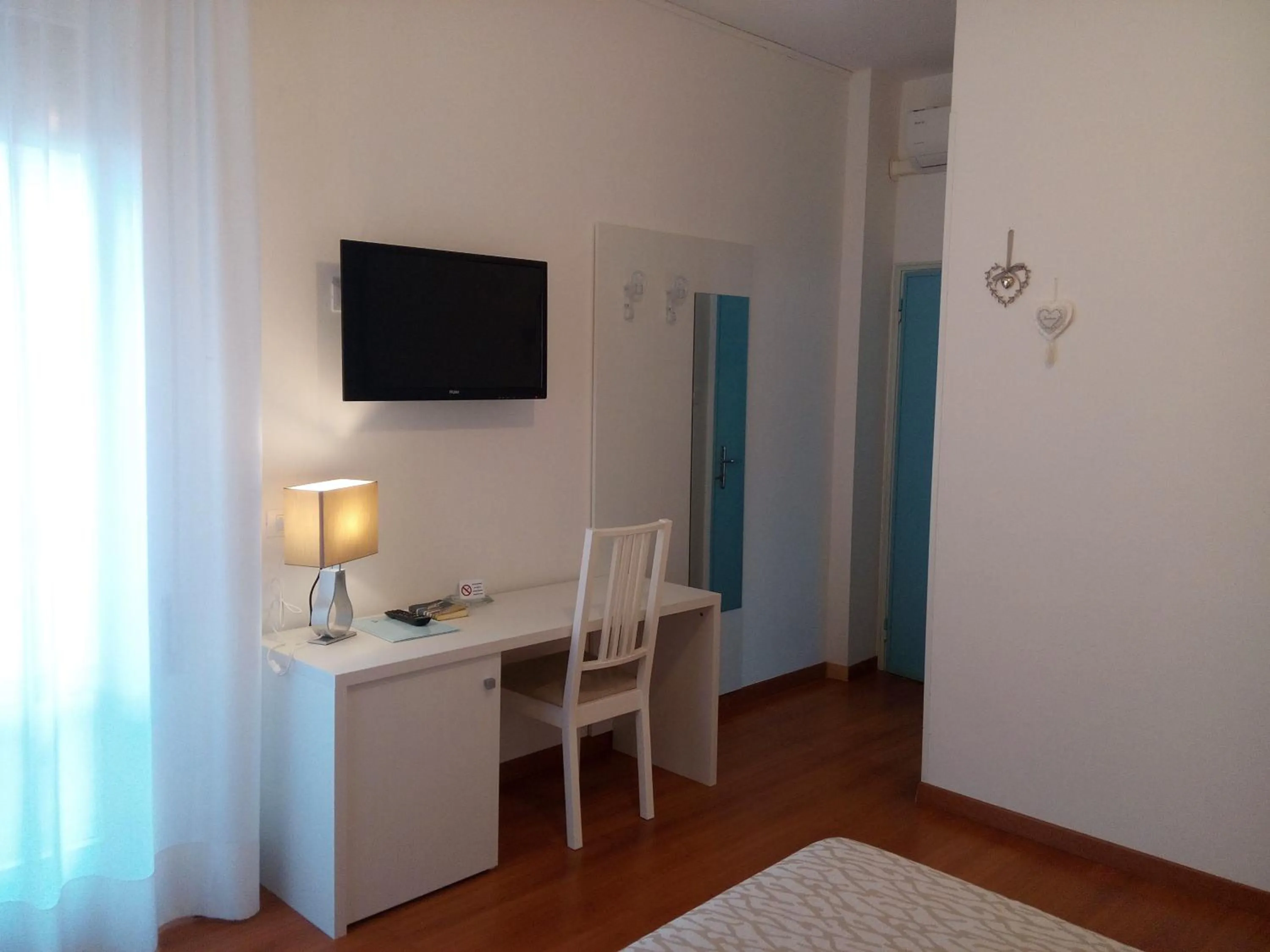 Photo of the whole room, Bed in Hotel Telenia