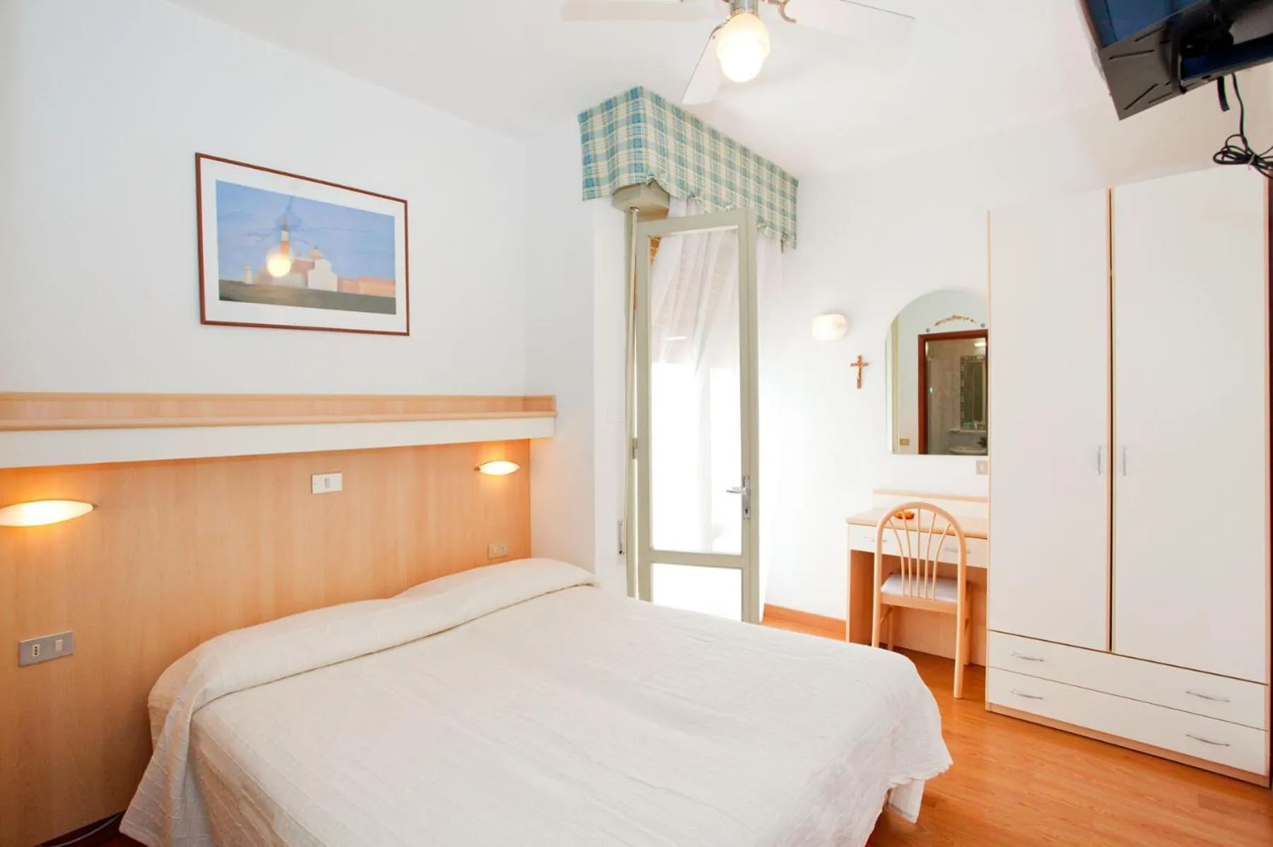 Photo of the whole room, Bed in Hotel Telenia