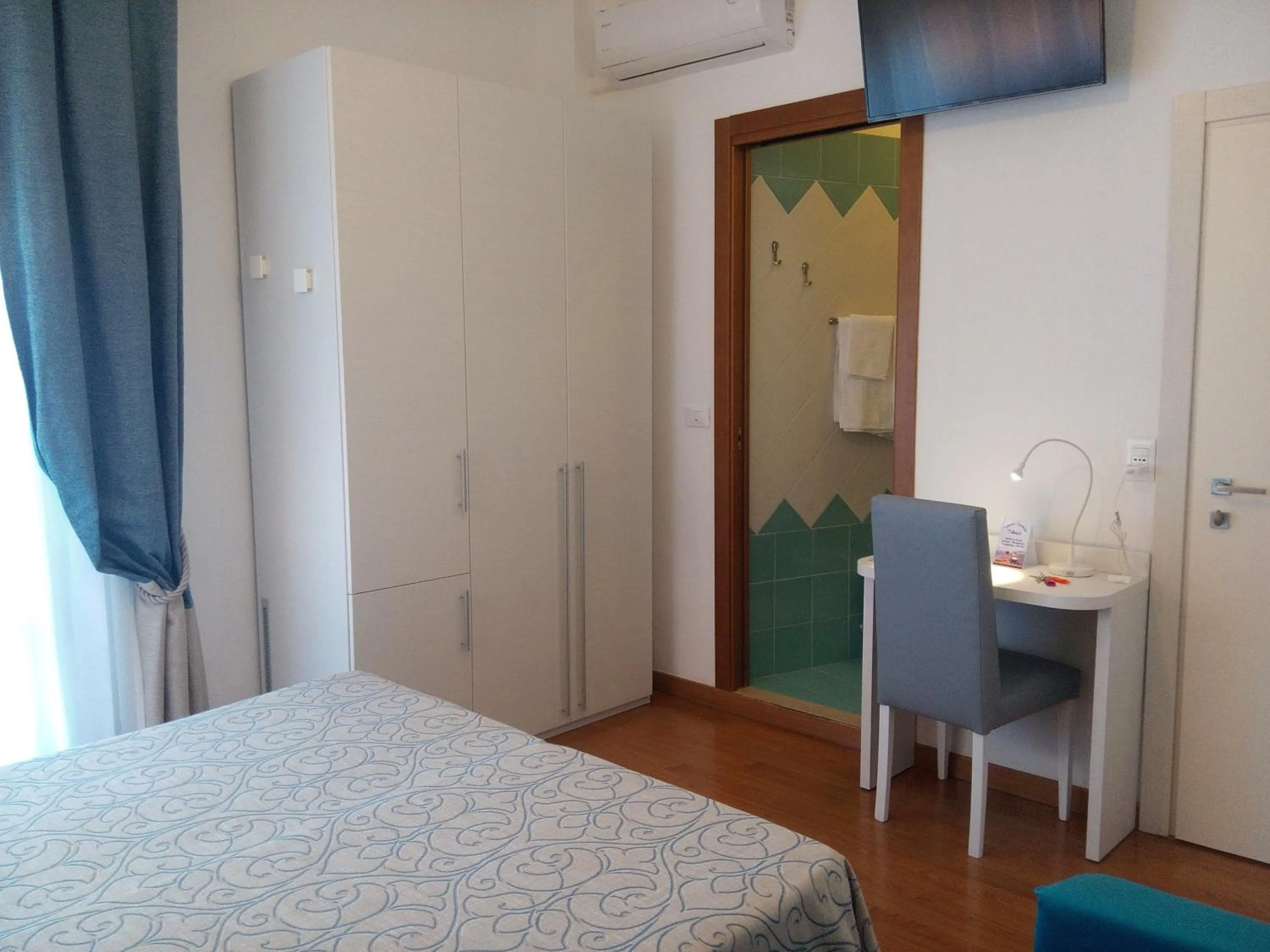 Photo of the whole room, Bed in Hotel Telenia