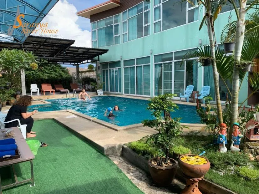 Swimming pool in Saranya River House สรัญญาริเวอร์เฮาส์
