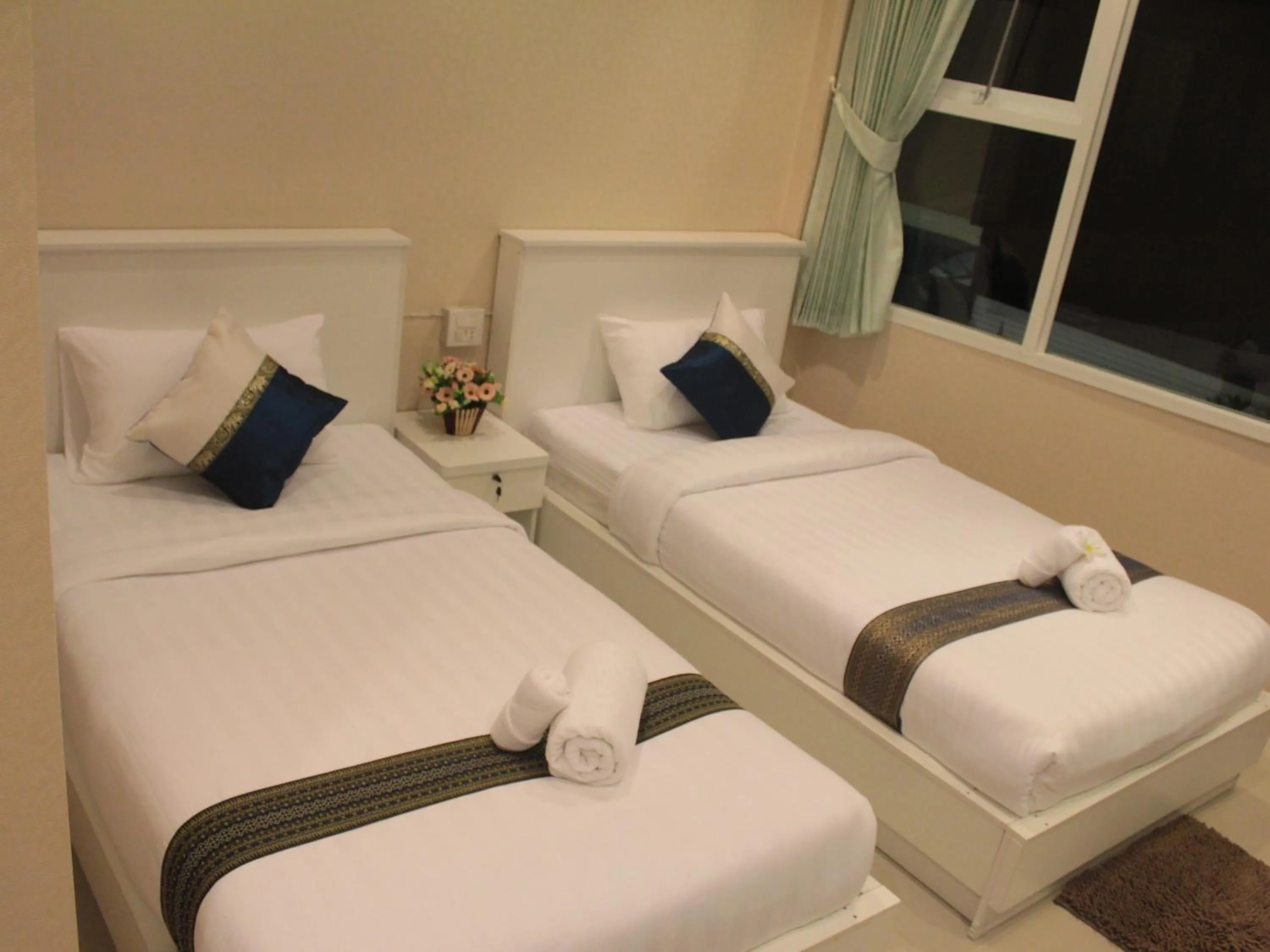 Photo of the whole room, Bed in Saranya River House สรัญญาริเวอร์เฮาส์