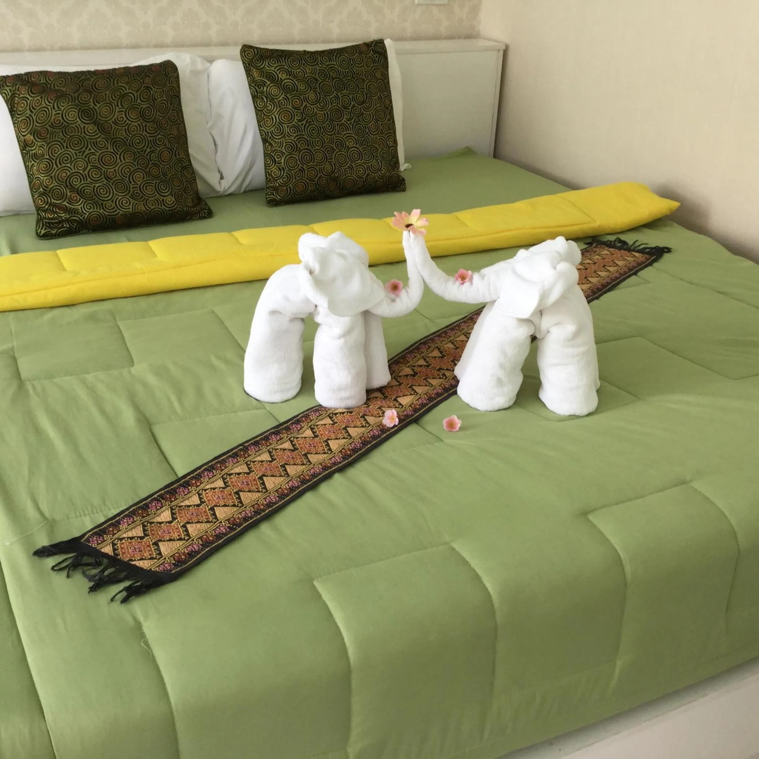 Bed in Saranya River House สรัญญาริเวอร์เฮาส์