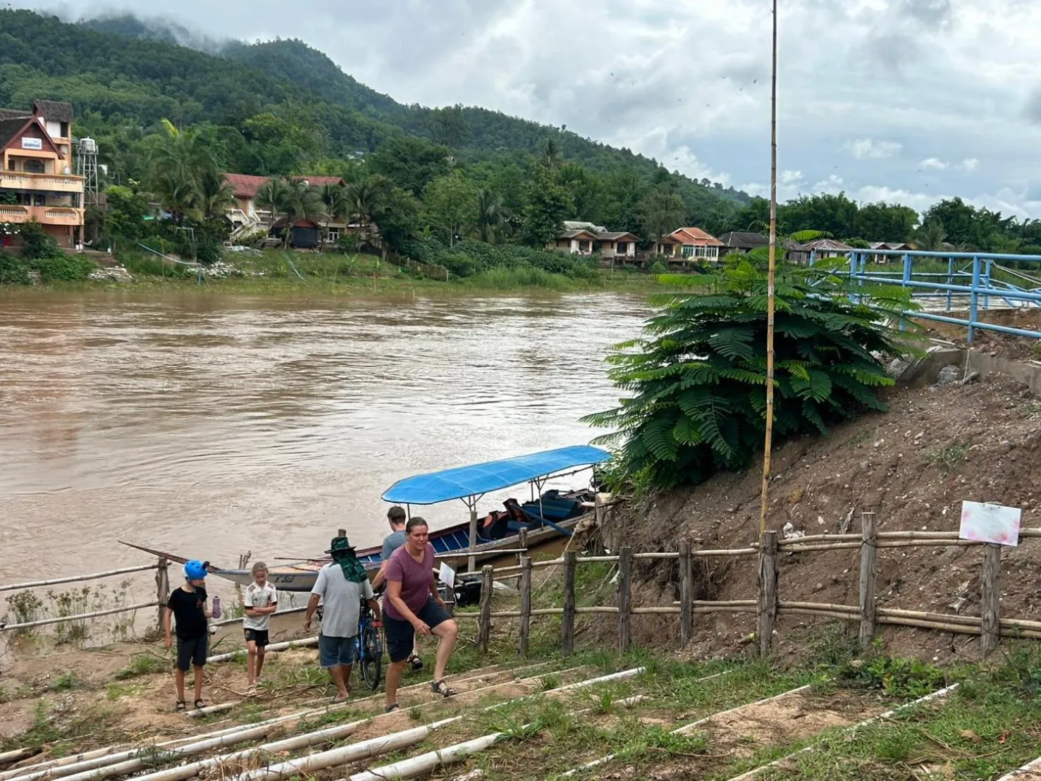 Saranya River House สรัญญาริเวอร์เฮาส์