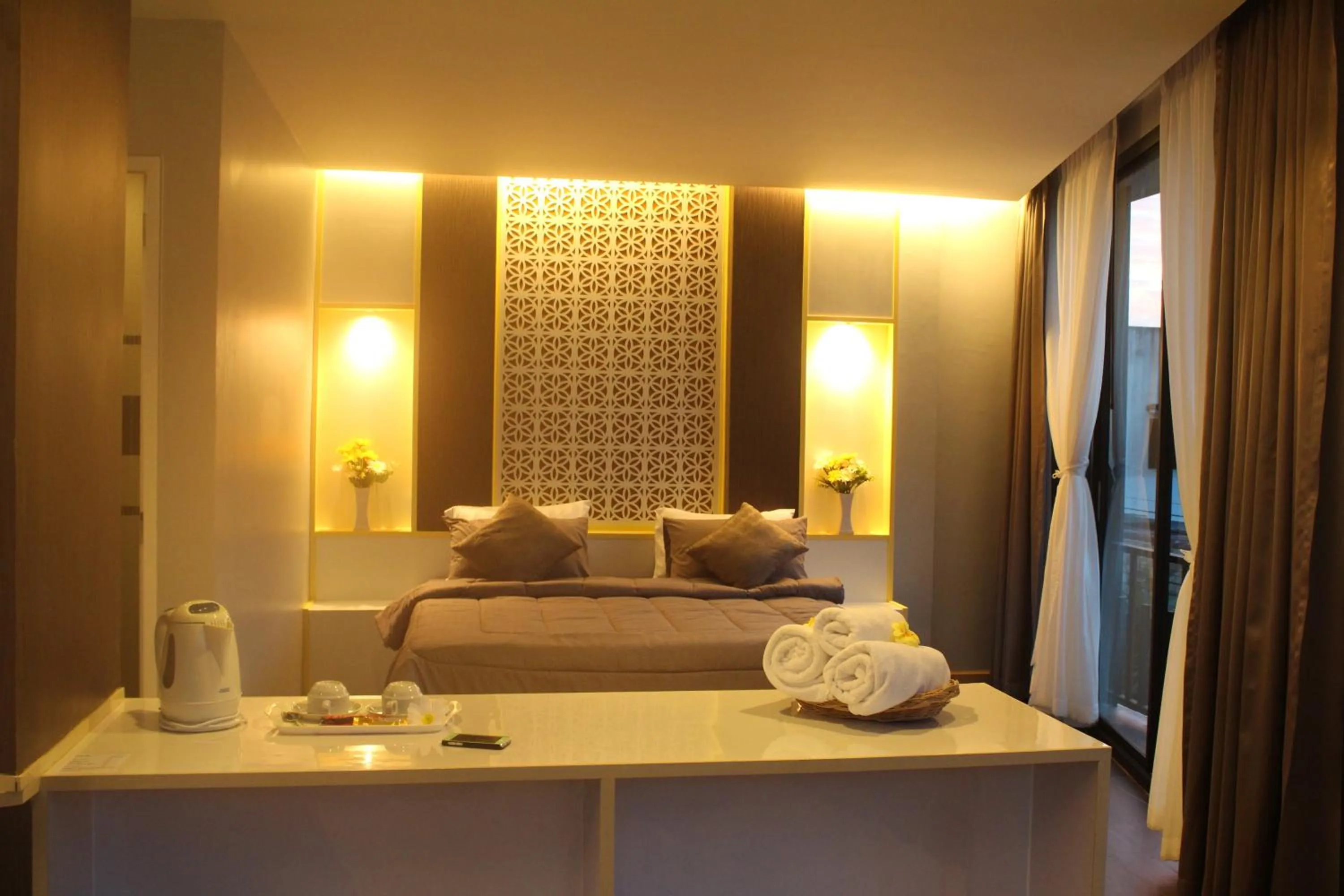 Decorative detail, Bed in Saranya River House สรัญญาริเวอร์เฮาส์