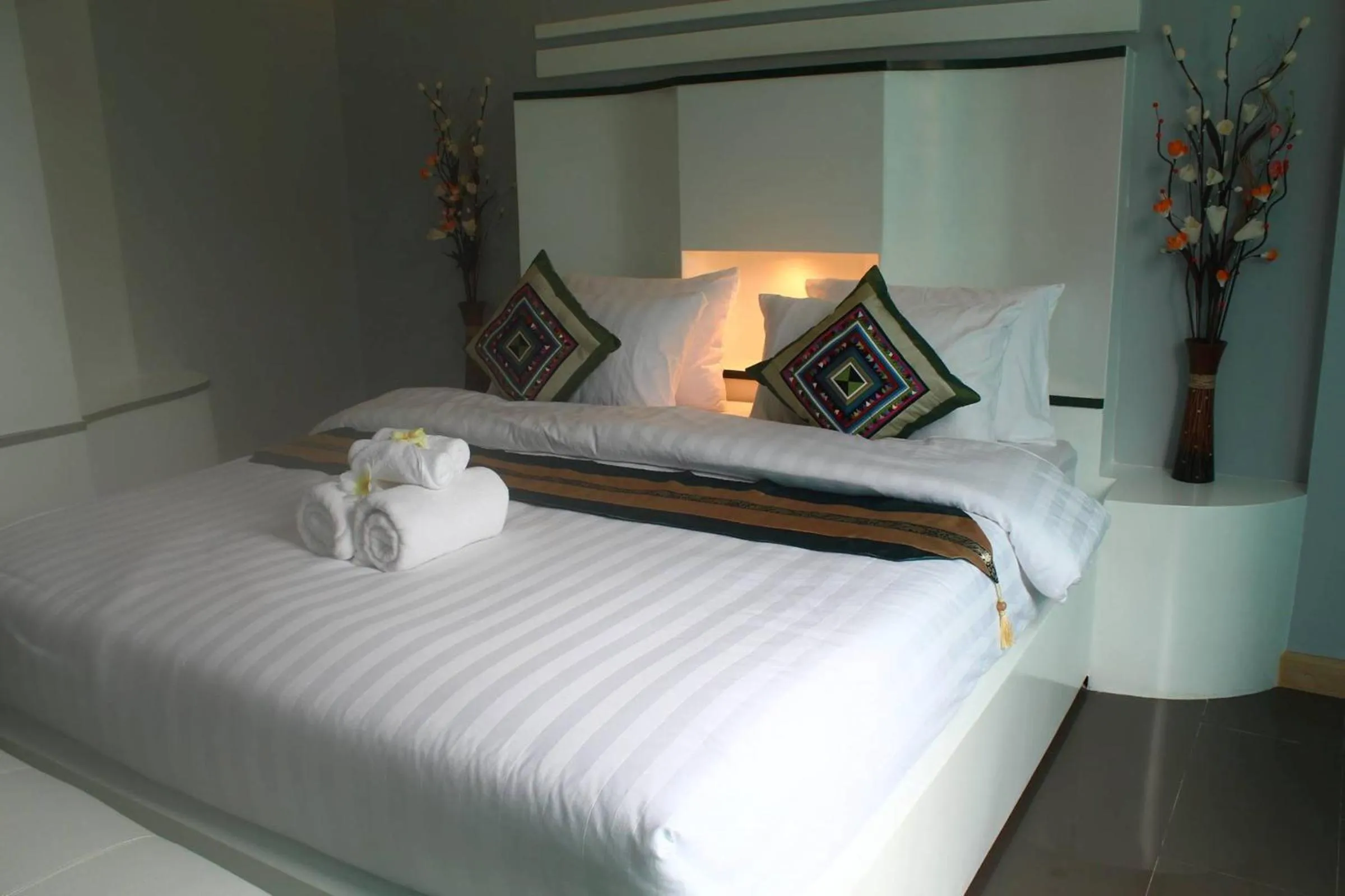 Decorative detail, Bed in Saranya River House สรัญญาริเวอร์เฮาส์