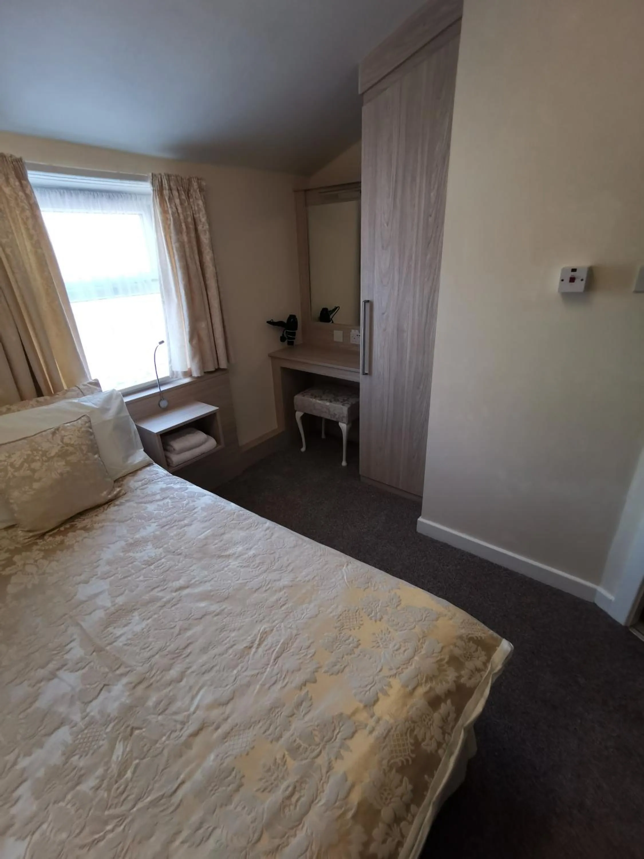 Bedroom, Bed in The Stafford