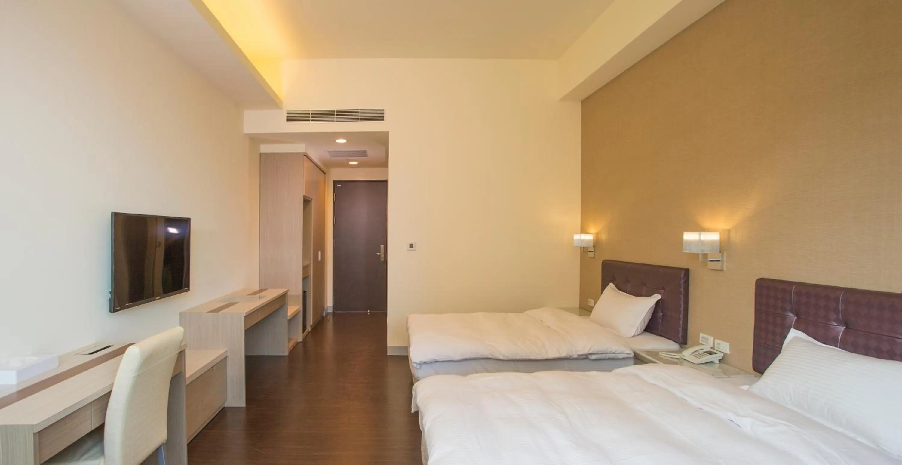 Photo of the whole room, Bed in Sunseed International Villa Hotel