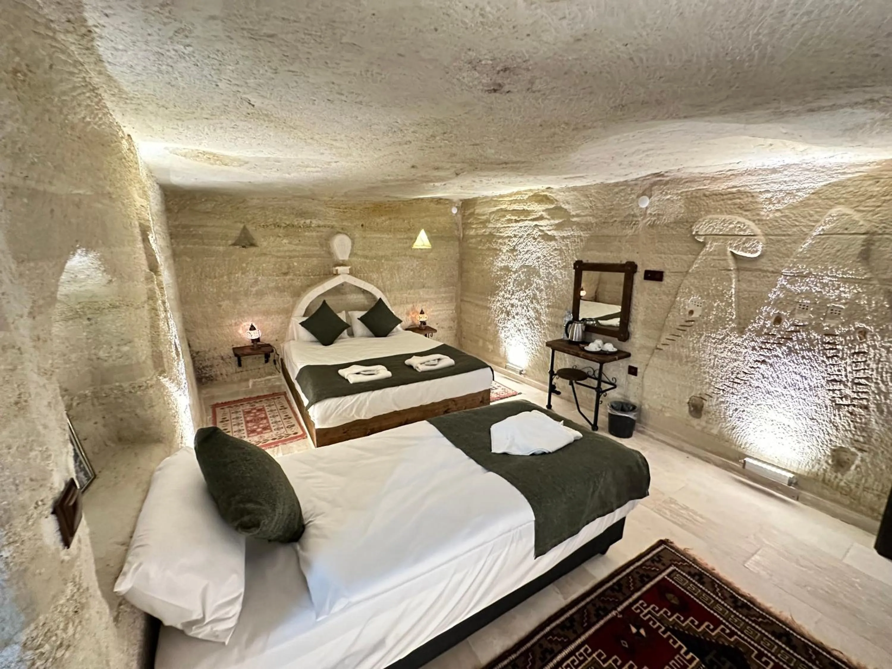 Photo of the whole room, Bed in Turan Cappadocia Cave