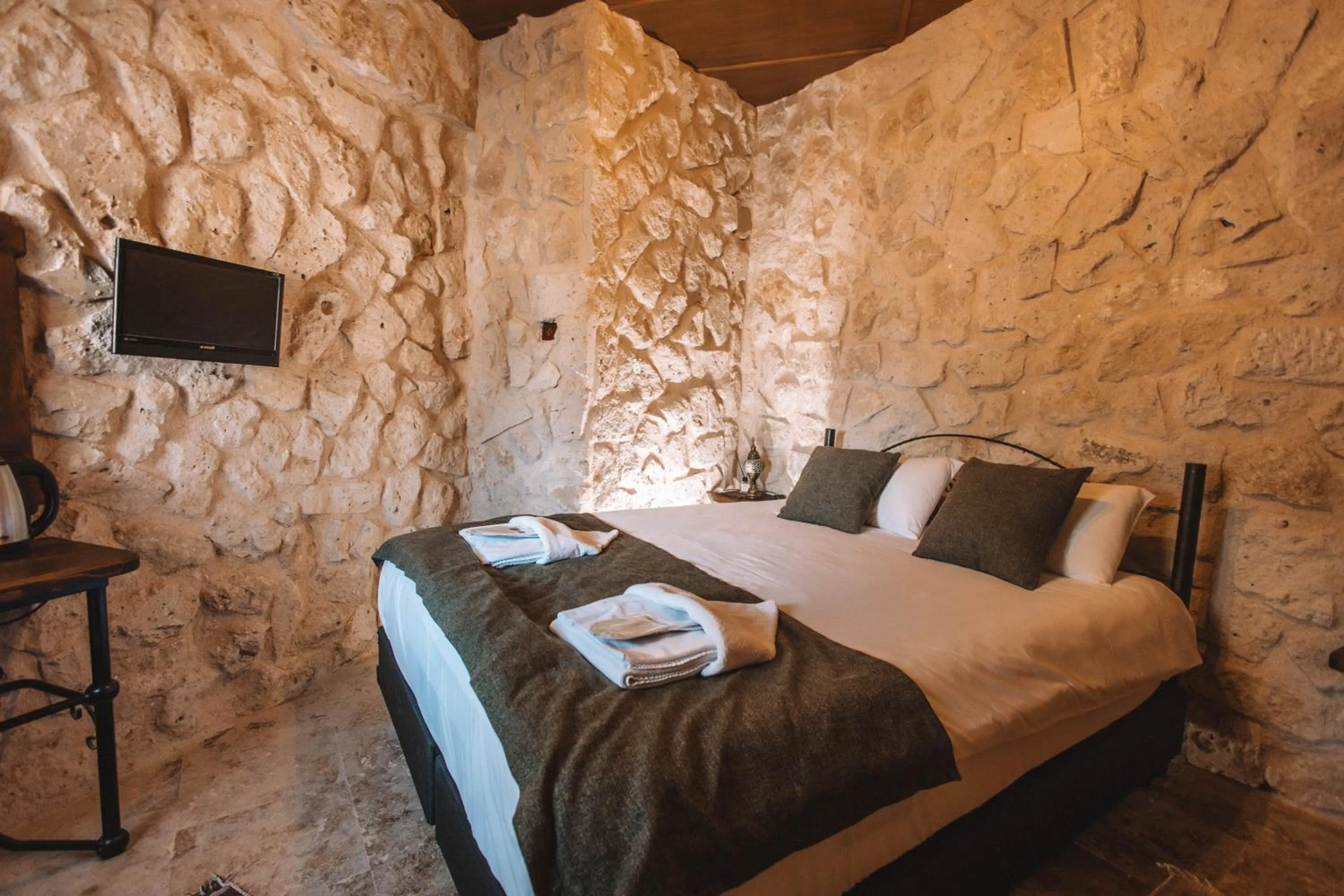 Bed in Turan Cappadocia Cave