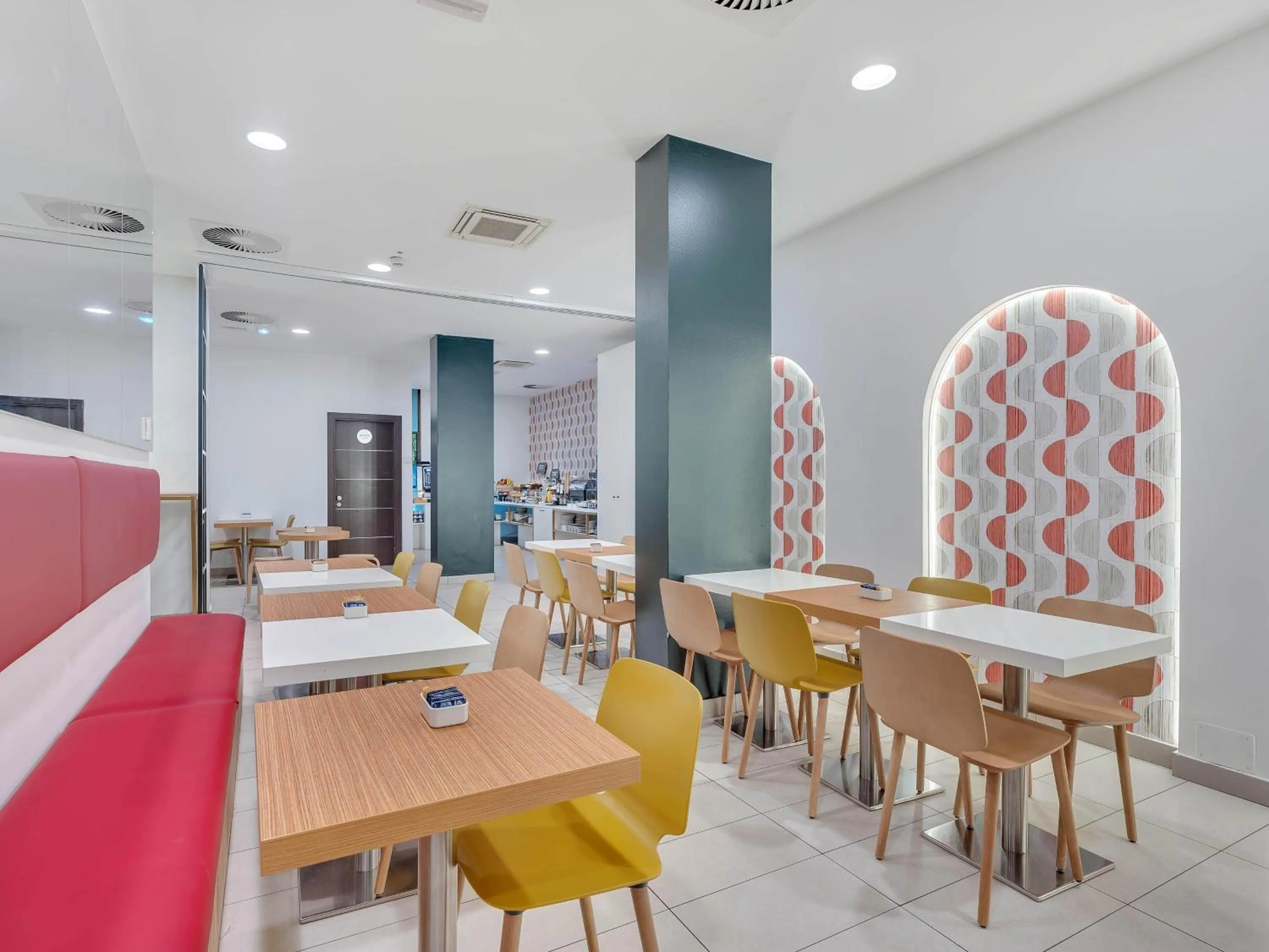 Restaurant/places to eat in B&B Hotel Bergamo City