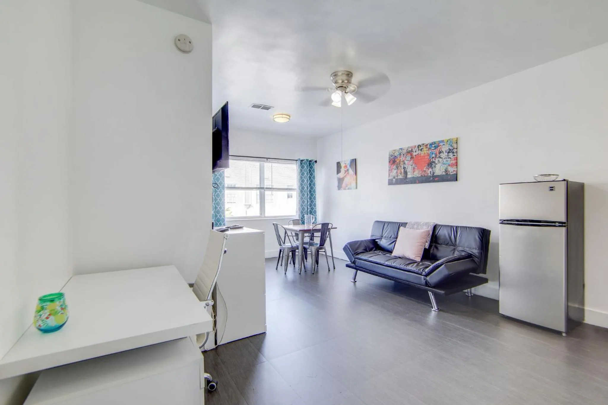 Chic Large Studio Apt Near Ocean Drive South Beach