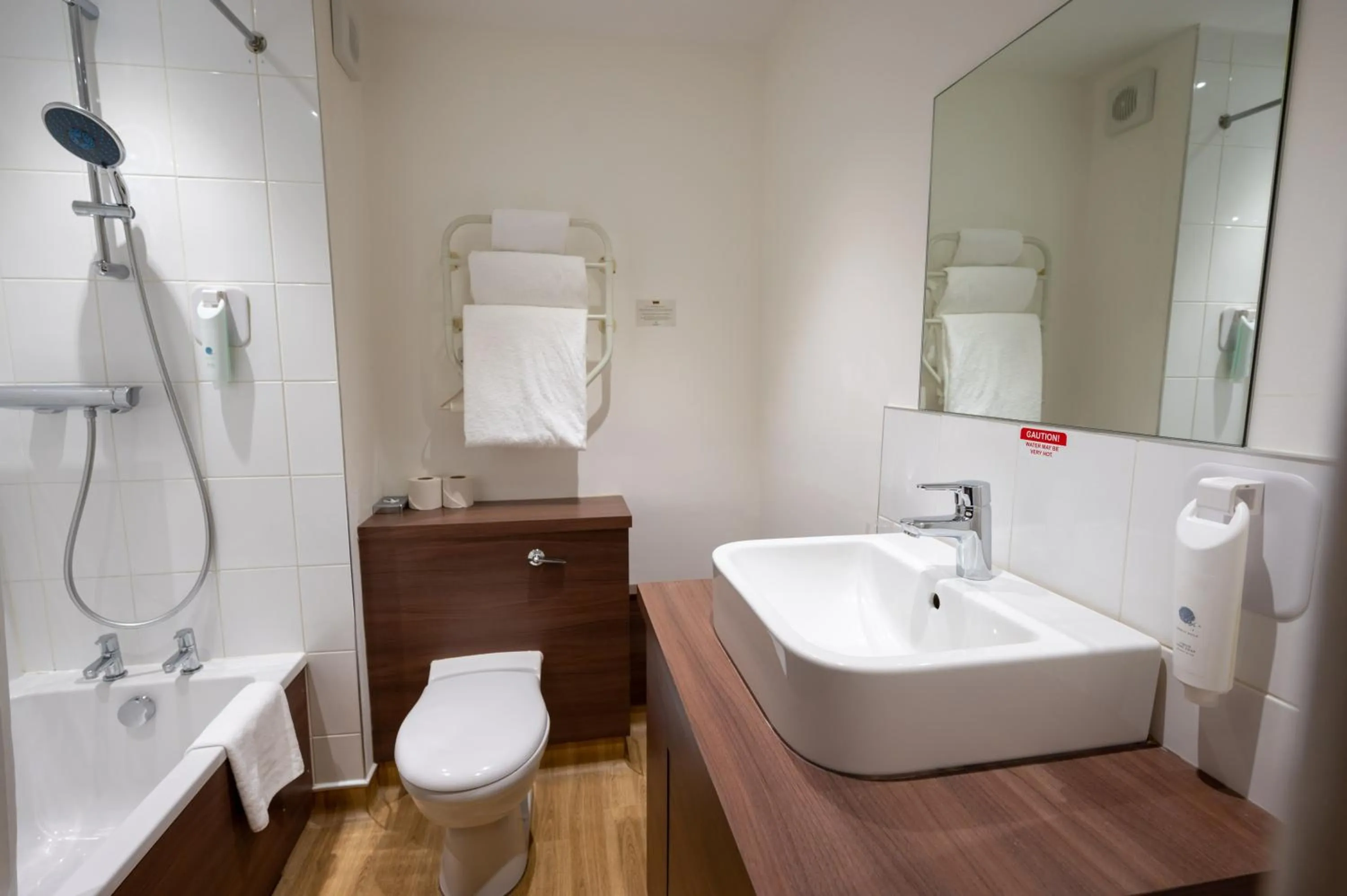 Bathroom in Bridge Inn By Greene King Inns