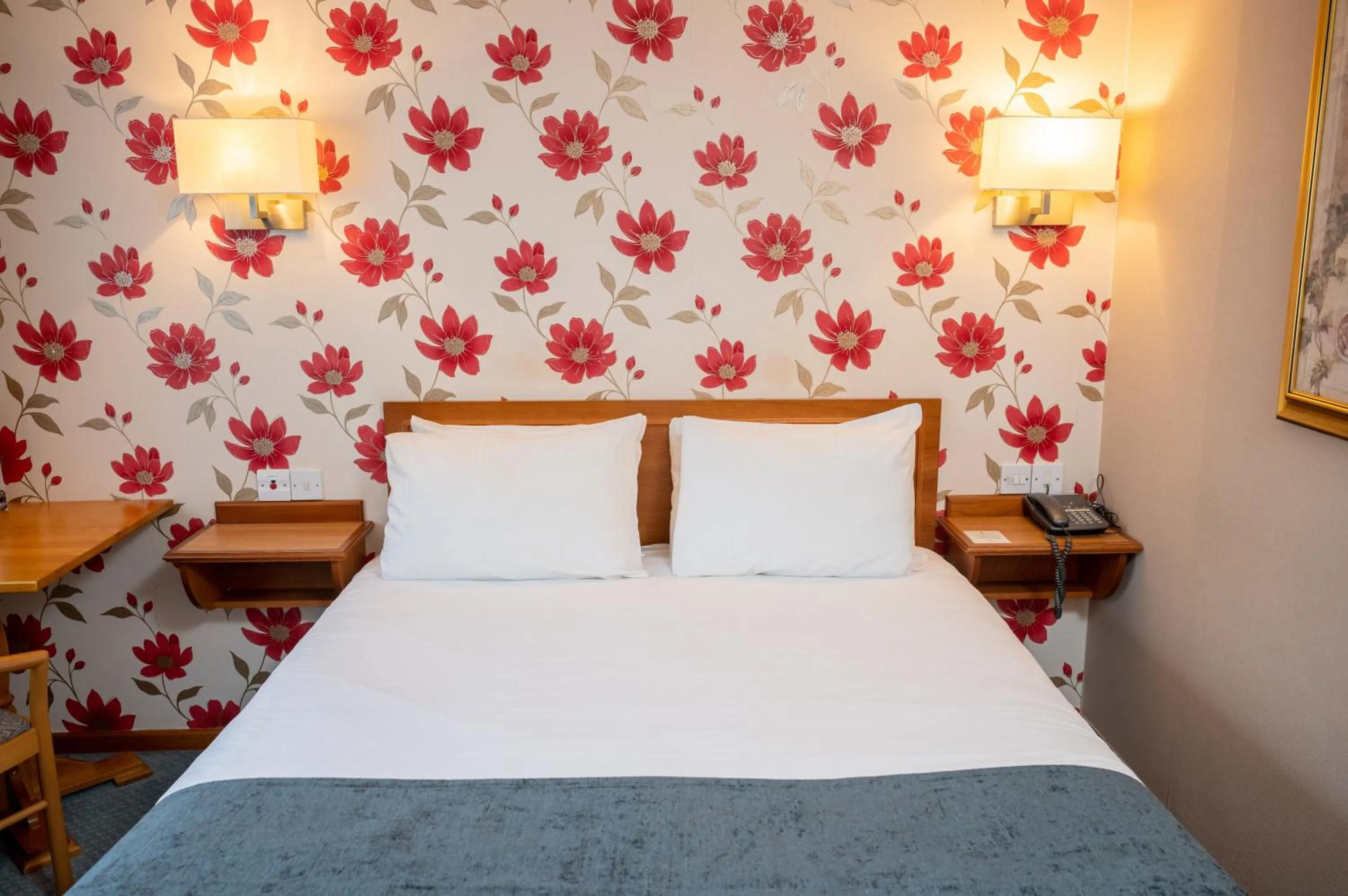 Bed in Bridge Inn By Greene King Inns