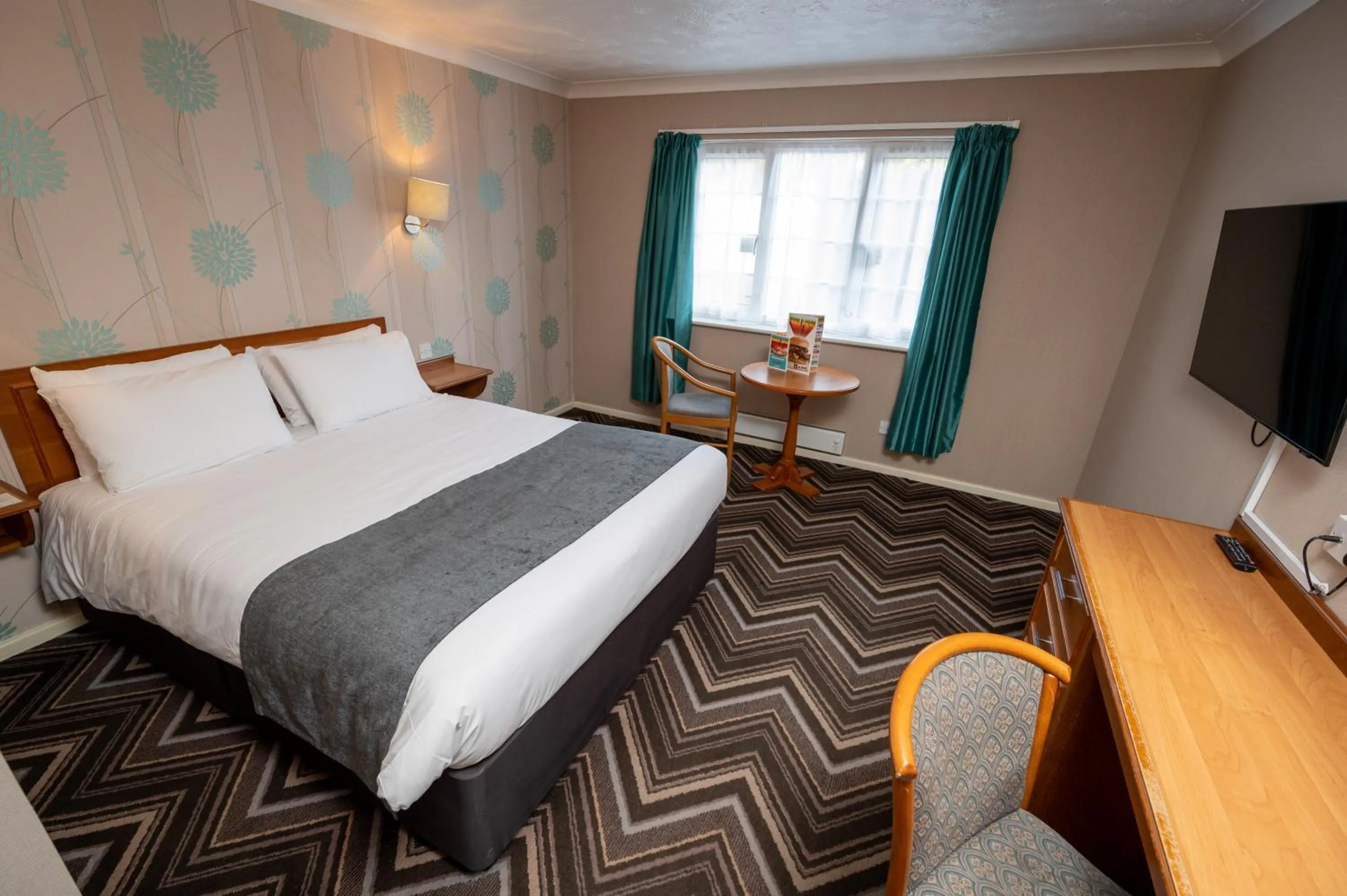 Bedroom, Bed in Bridge Inn By Greene King Inns