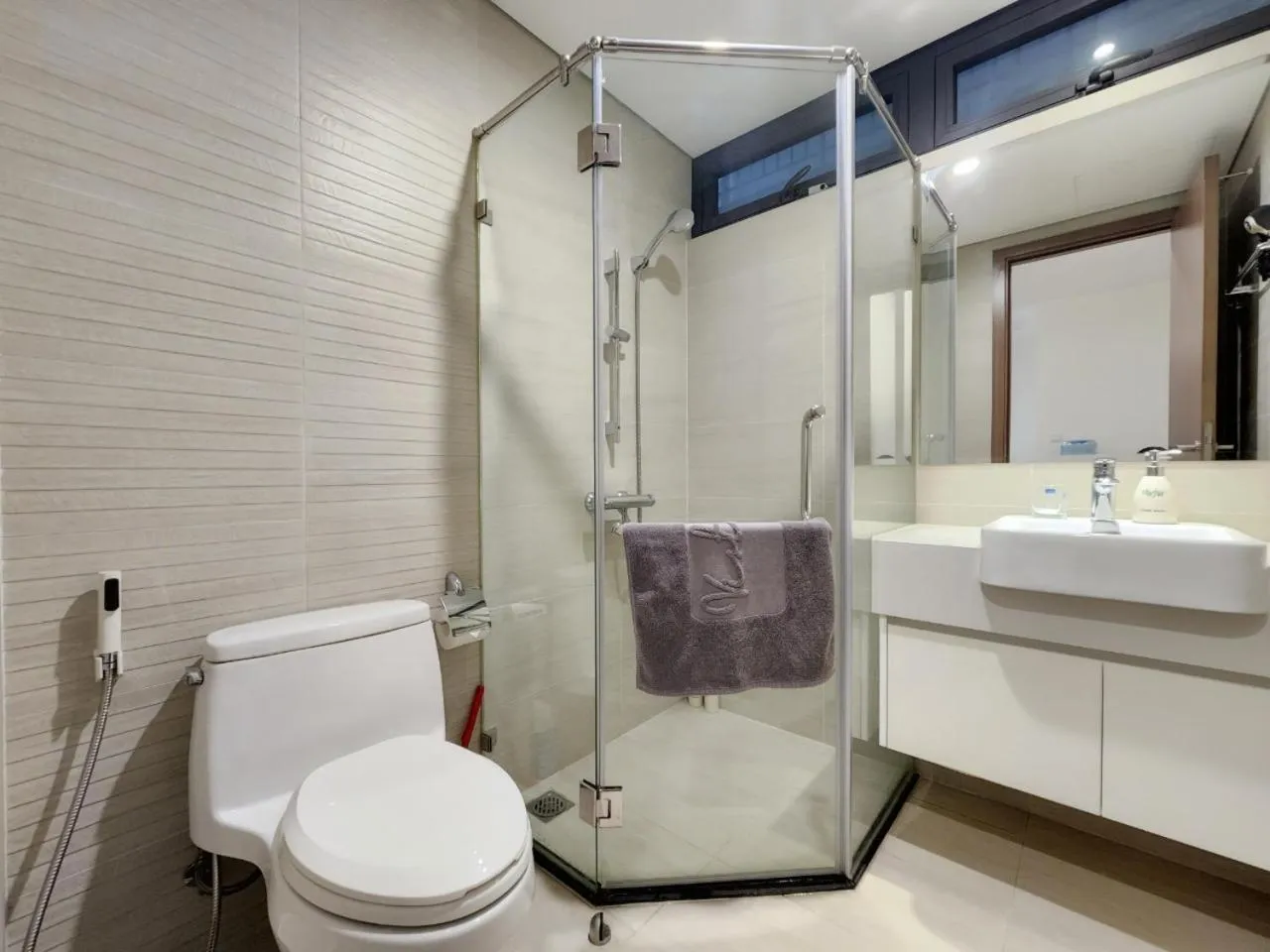 Shower in Vinhomes Skylake