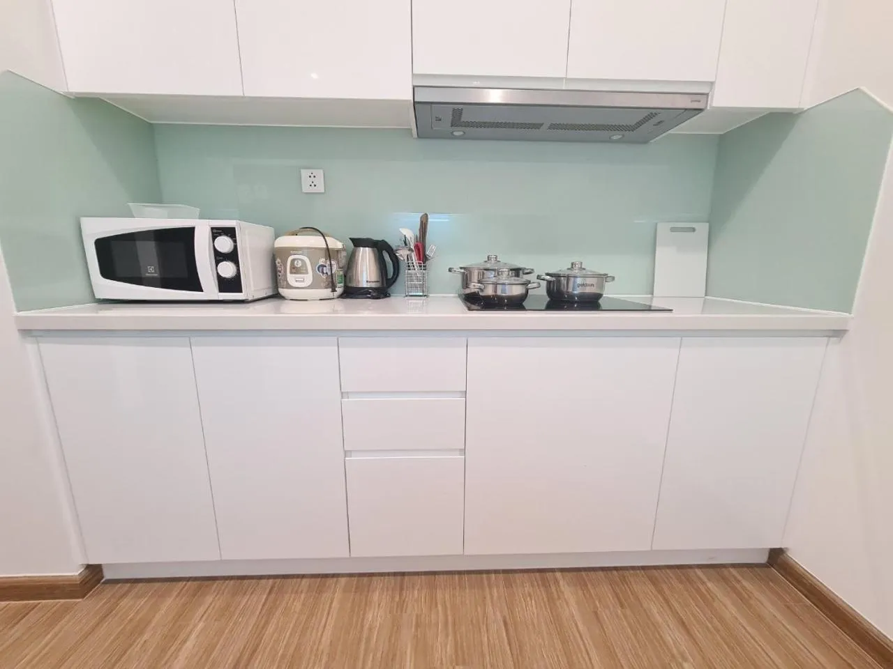 stove in Vinhomes Skylake