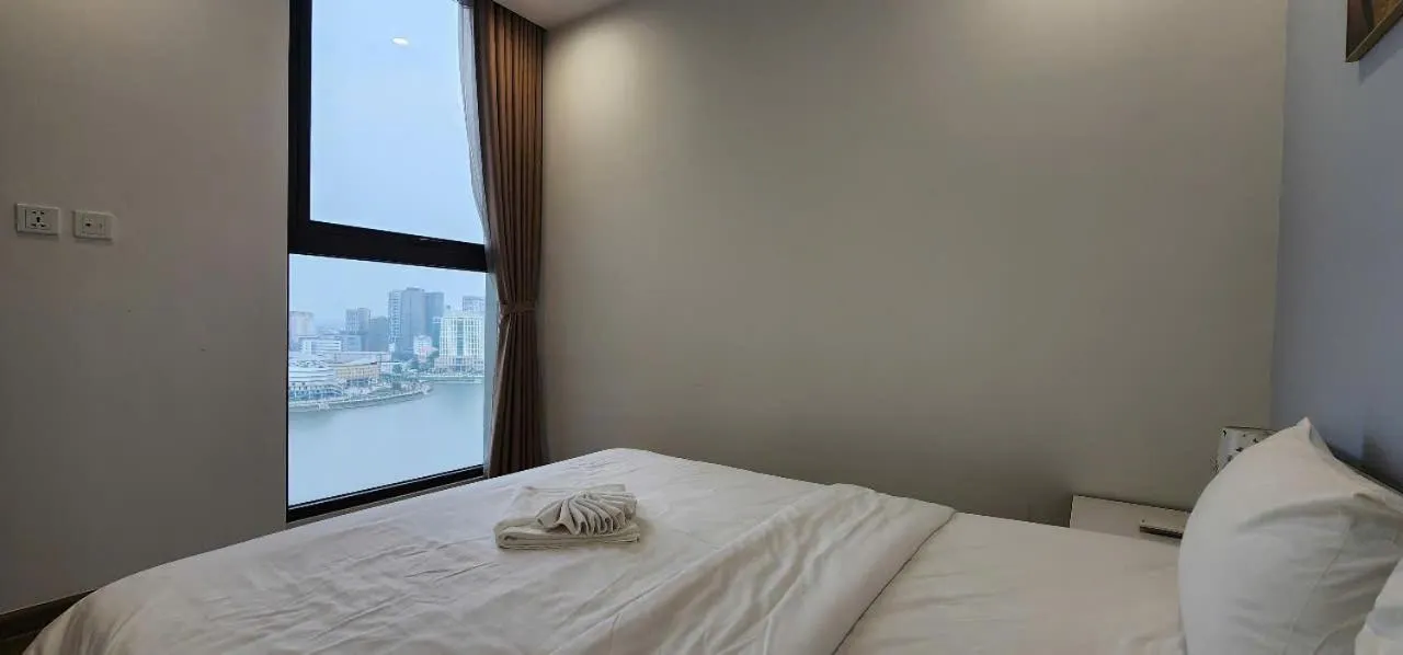 Bed in Vinhomes Skylake