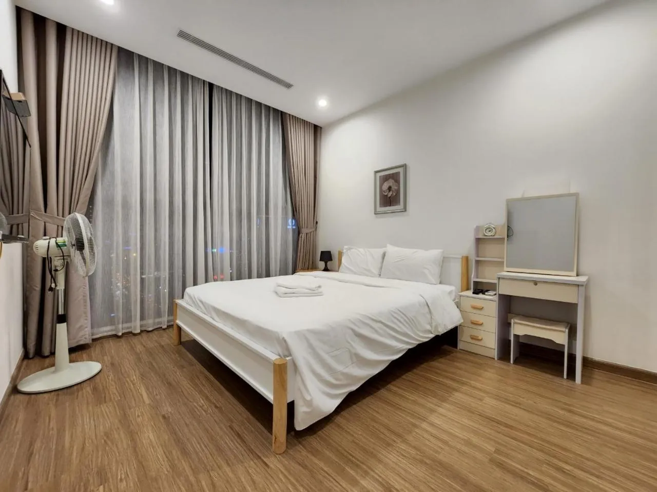 Bed in Vinhomes Skylake