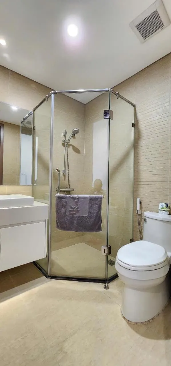 Shower in Vinhomes Skylake