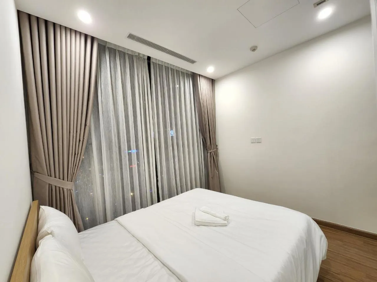 Bed in Vinhomes Skylake