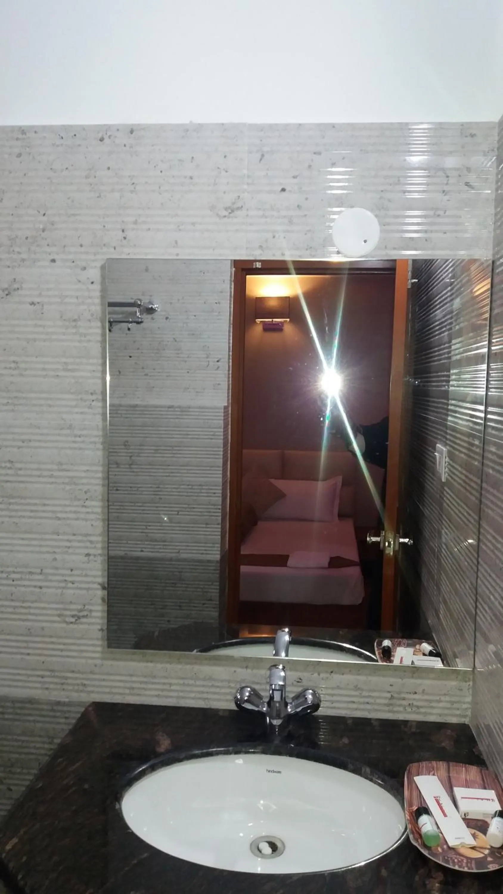 Bathroom in The Piku's Inn