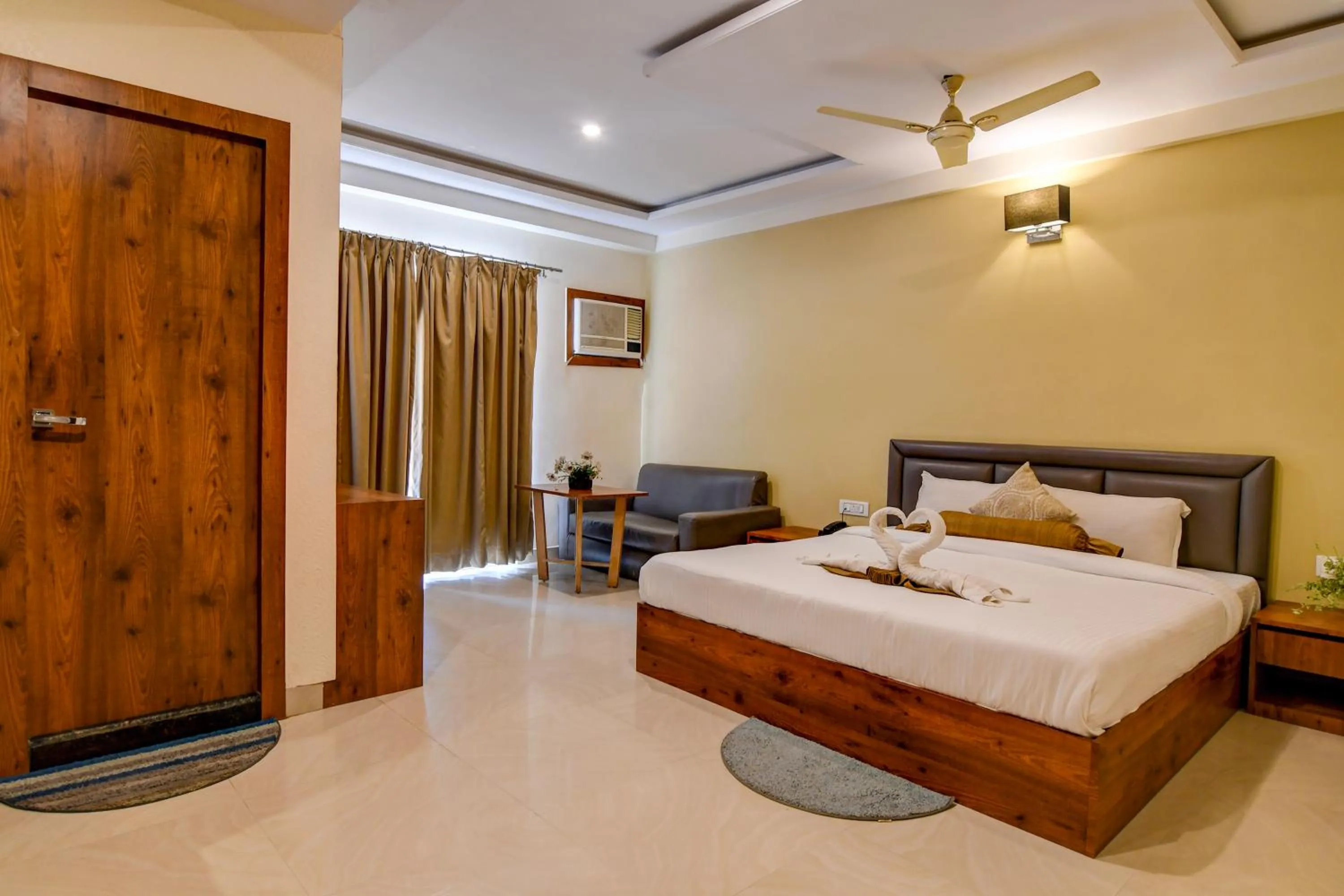 Bed in The Piku's Inn