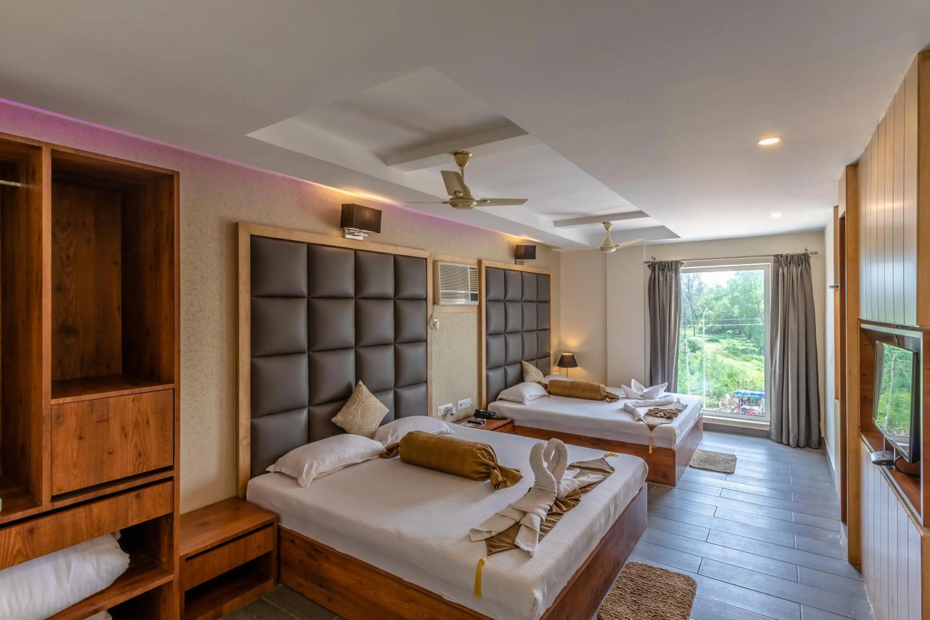 Bedroom, Bed in The Piku's Inn