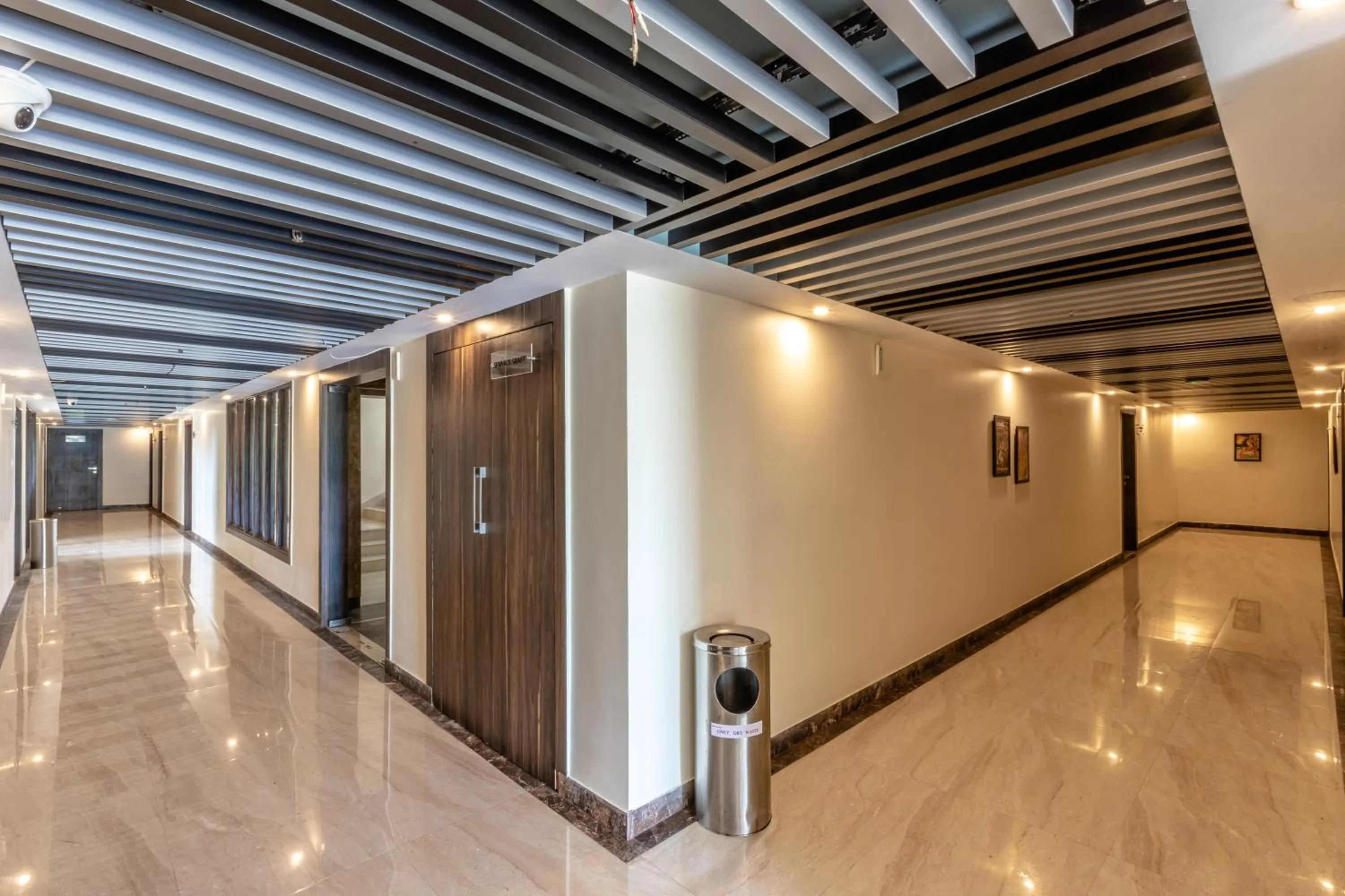 elevator in The Piku's Inn