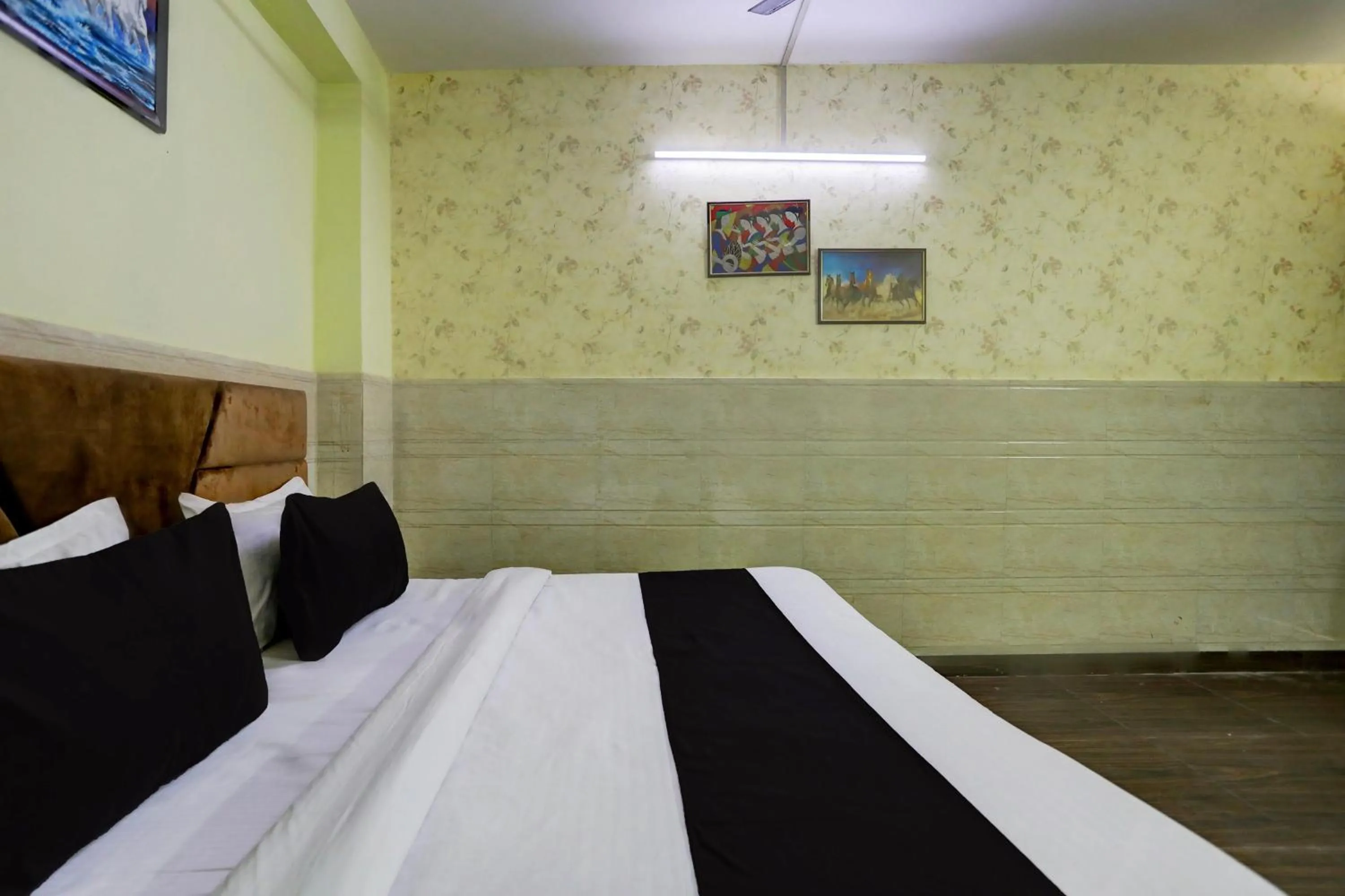 Bedroom, Bed in Hotel O vista 18 inn