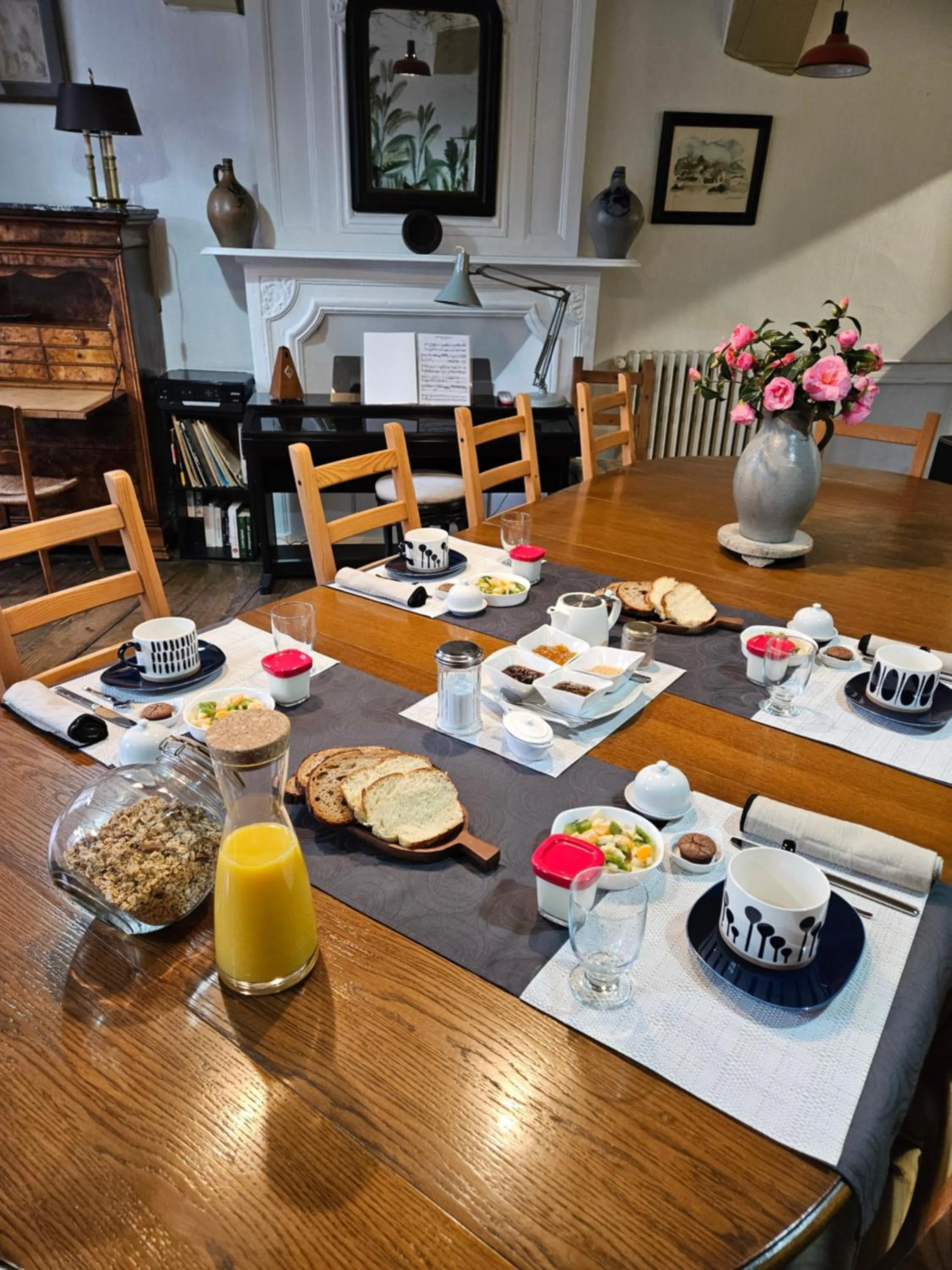 Breakfast in LA GARDE DUCALE